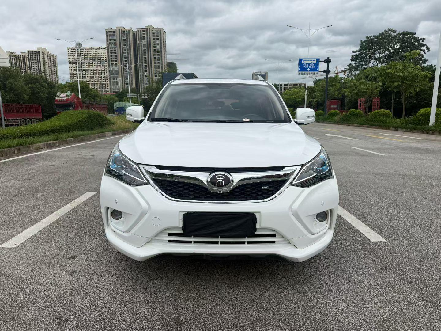 BYD Song 2017 thumb 9