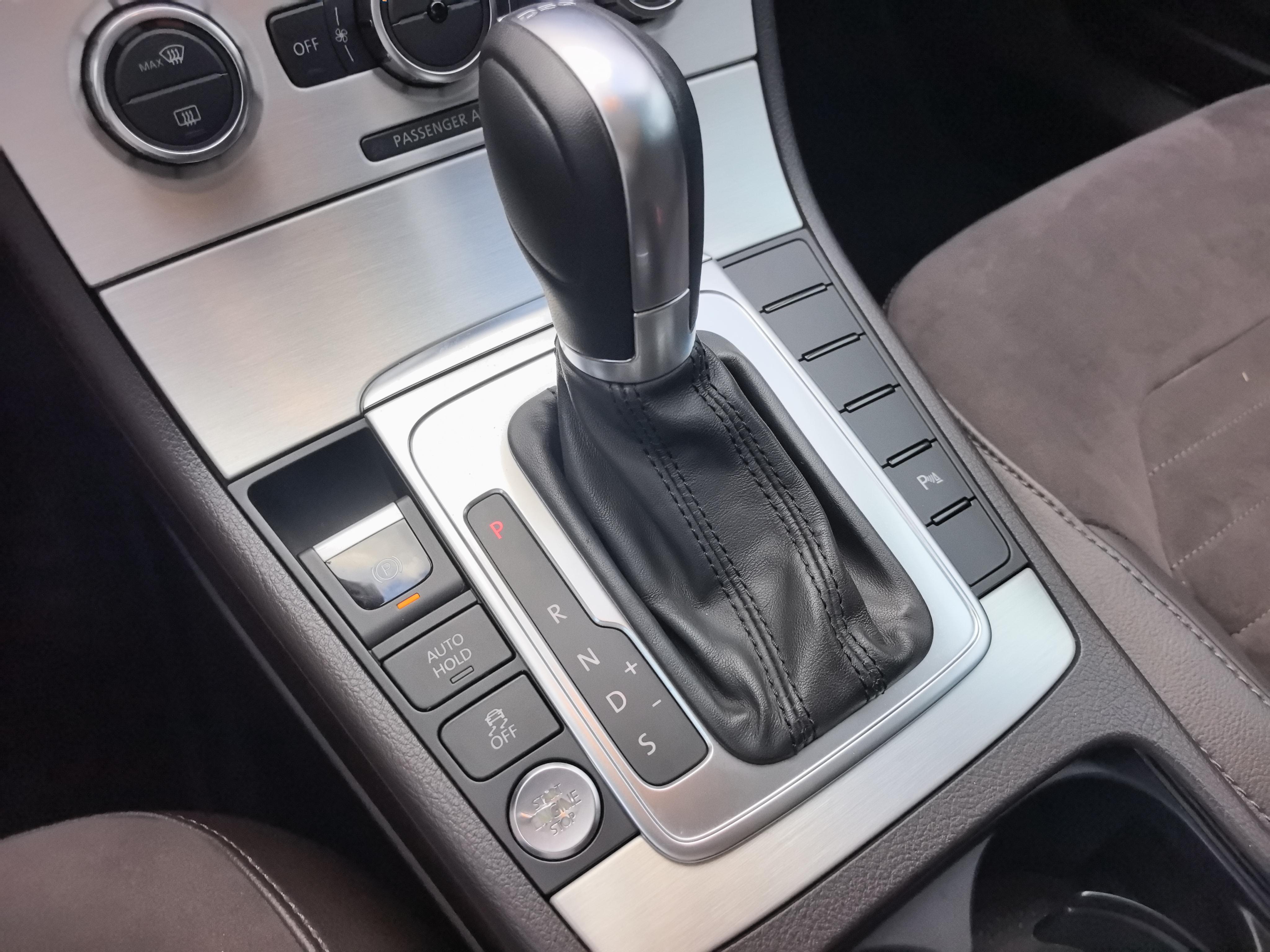 Volkswagen Magotan 2012 thumb 9