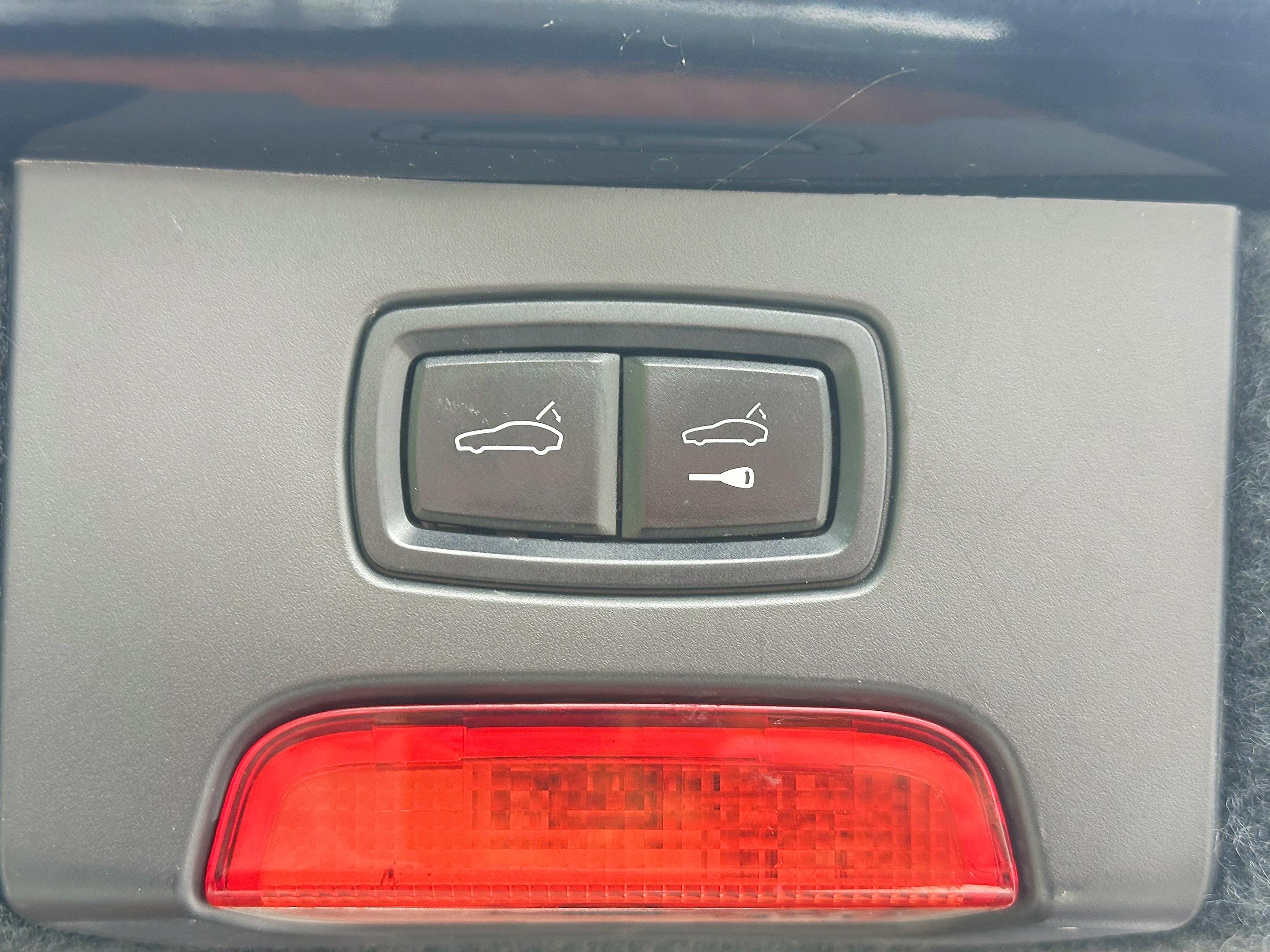 Porsche Cayenne 2016 thumb 10