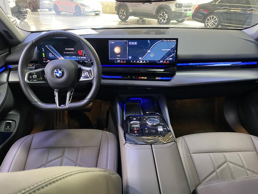 BMW 5 серии 2024 thumb 9
