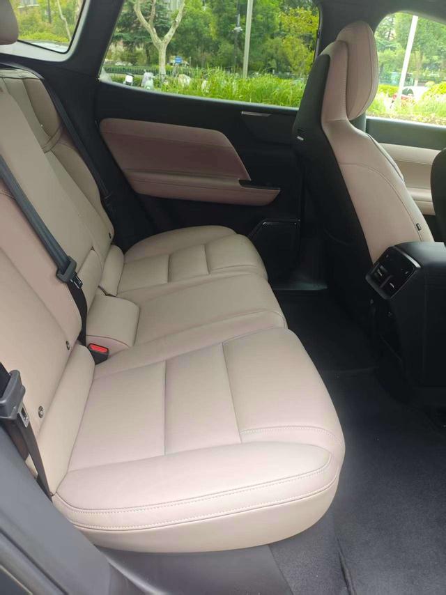 Volvo XC70 2026 thumb 5