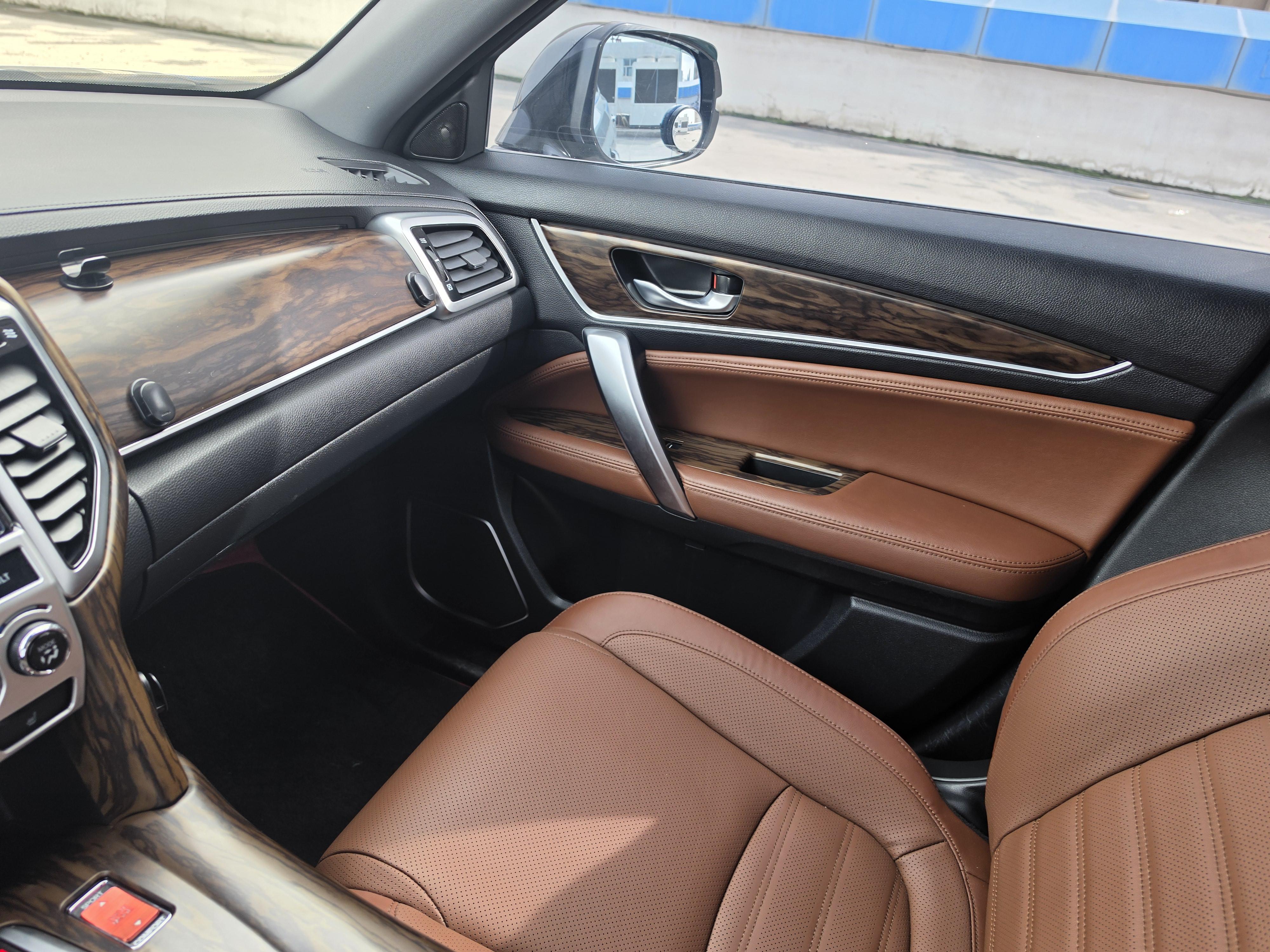 Honda UR-V 2017 thumb 10