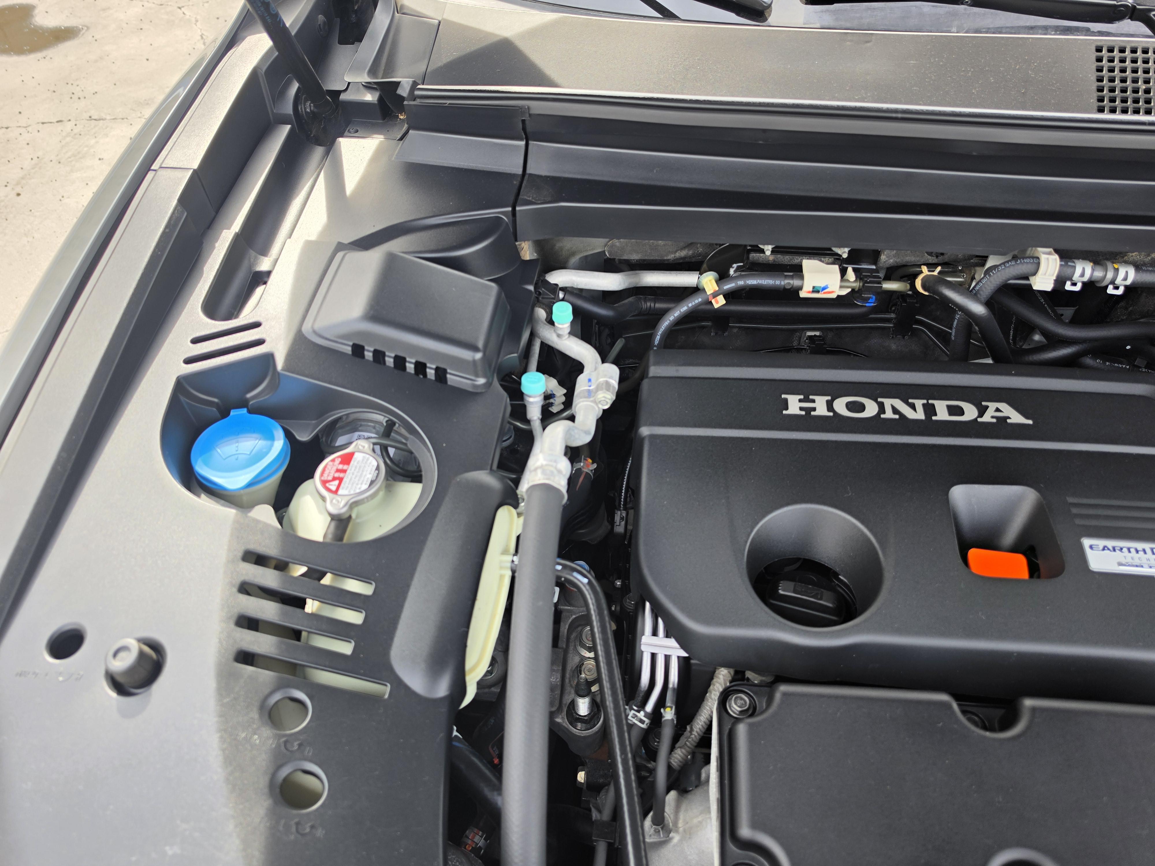 Honda UR-V 2017 thumb 12