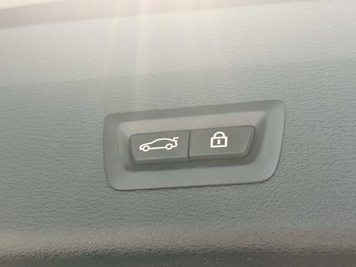 BMW X1 2021 thumb 6