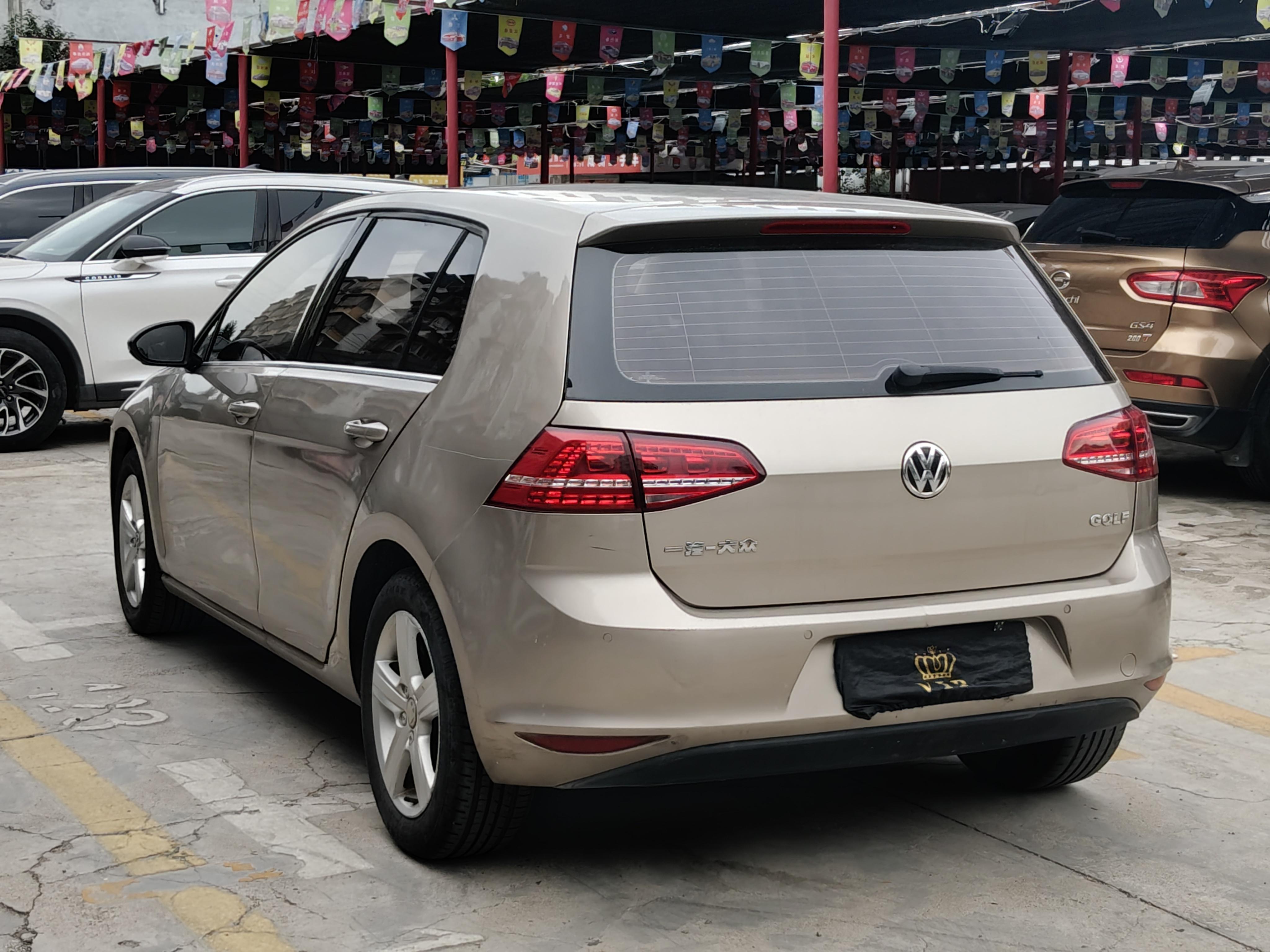 Volkswagen Golf Sportsvan 2015 thumb 2