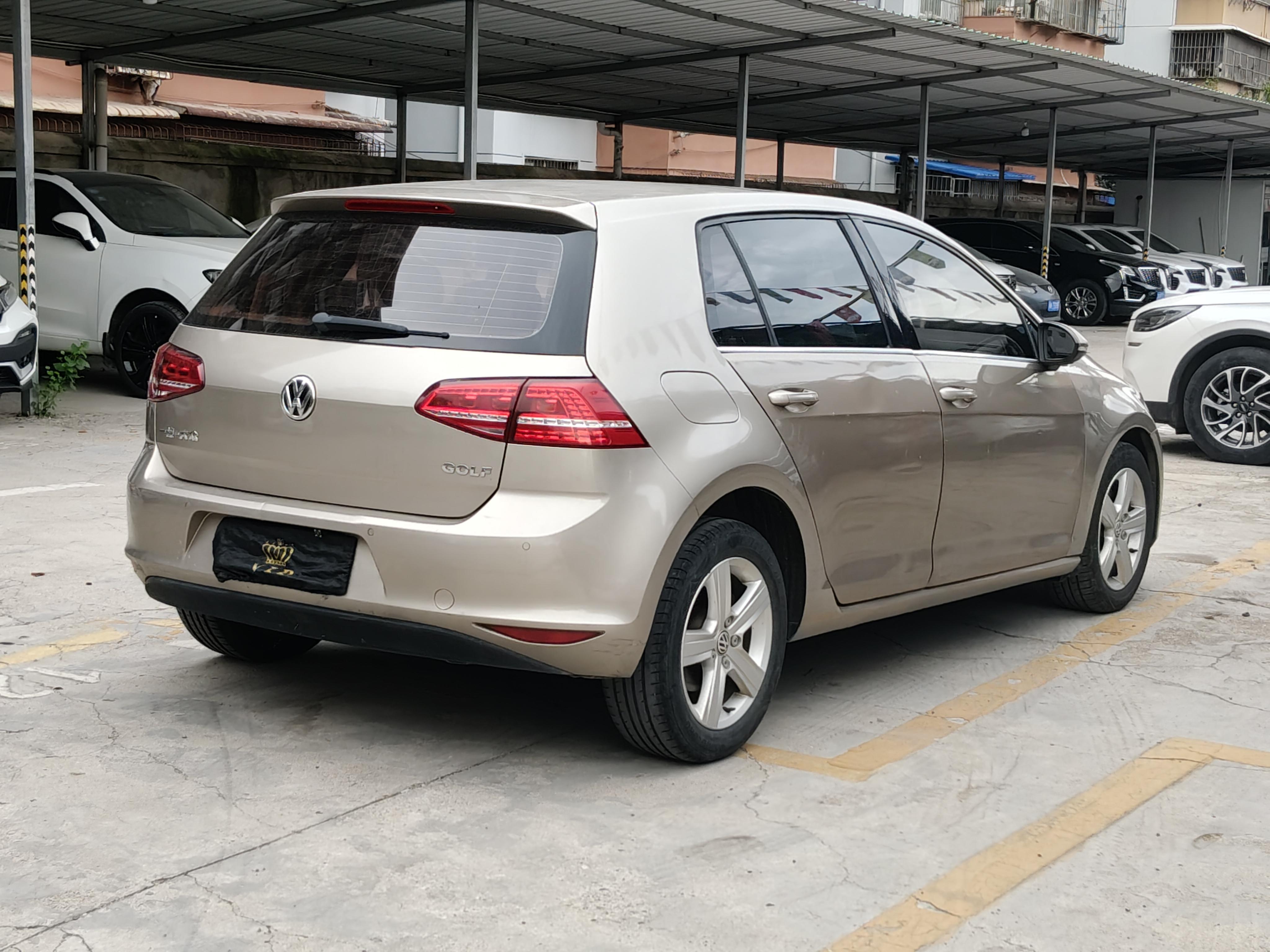 Volkswagen Golf Sportsvan 2015 thumb 4