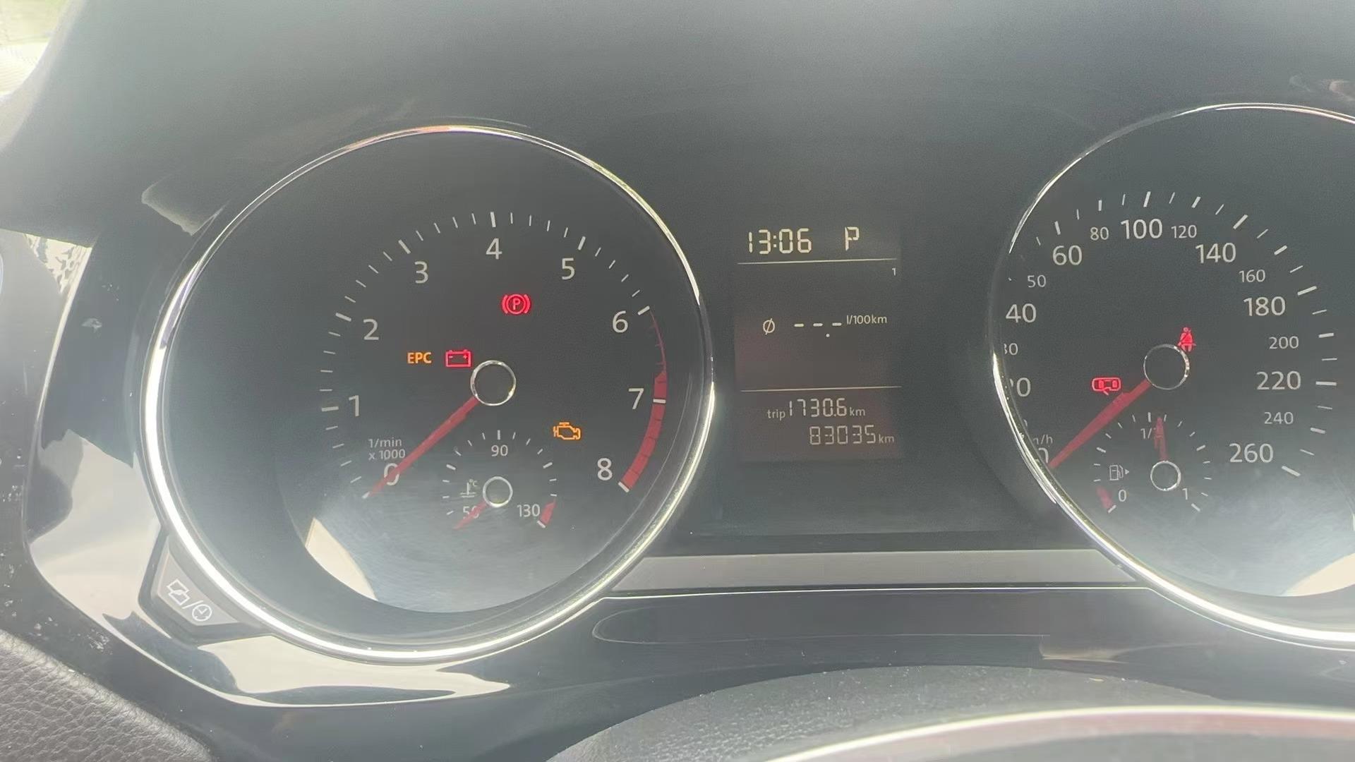 Volkswagen Golf Sportsvan 2015 thumb 6