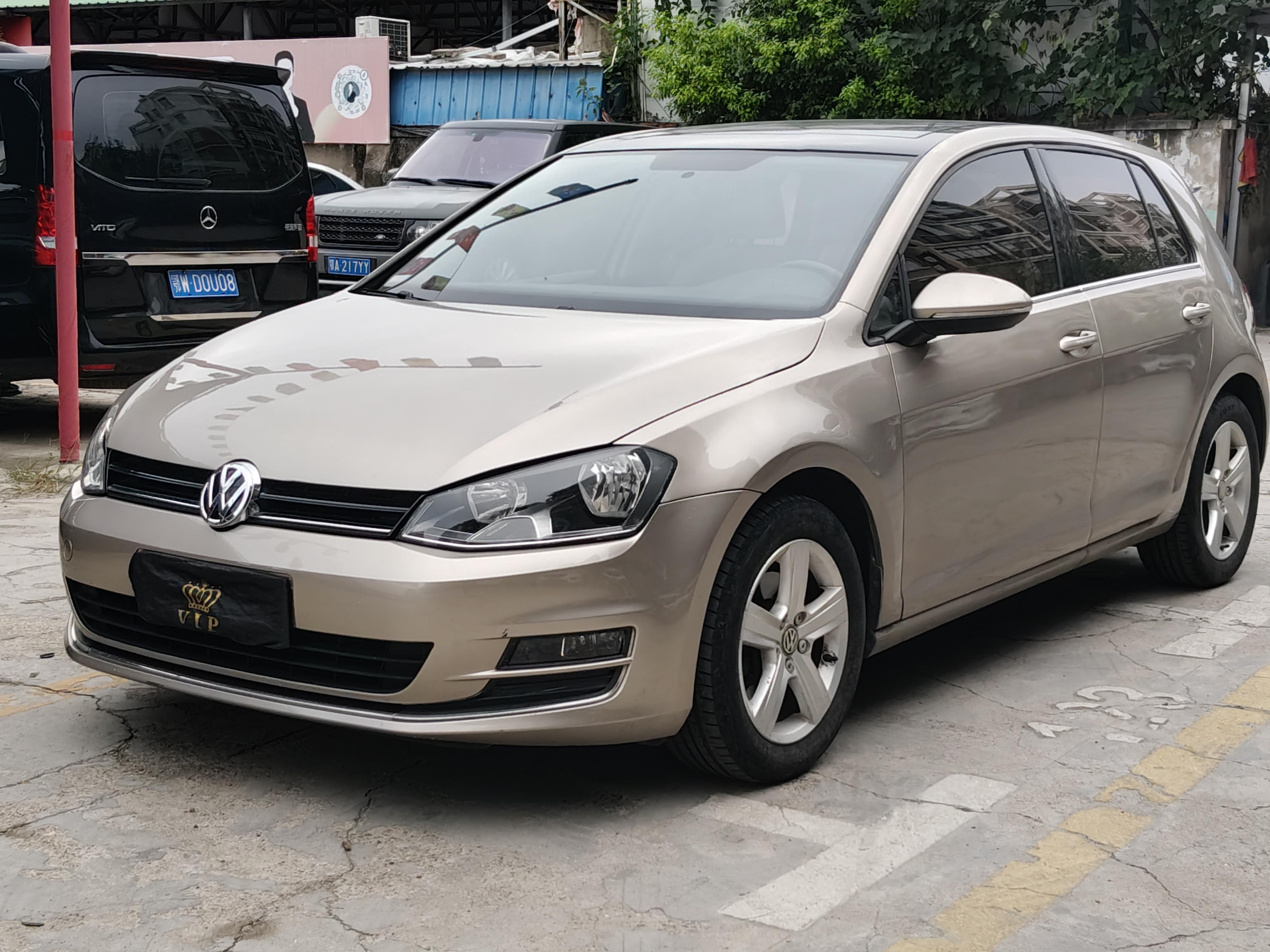 Volkswagen Golf Sportsvan 2015 thumb 10