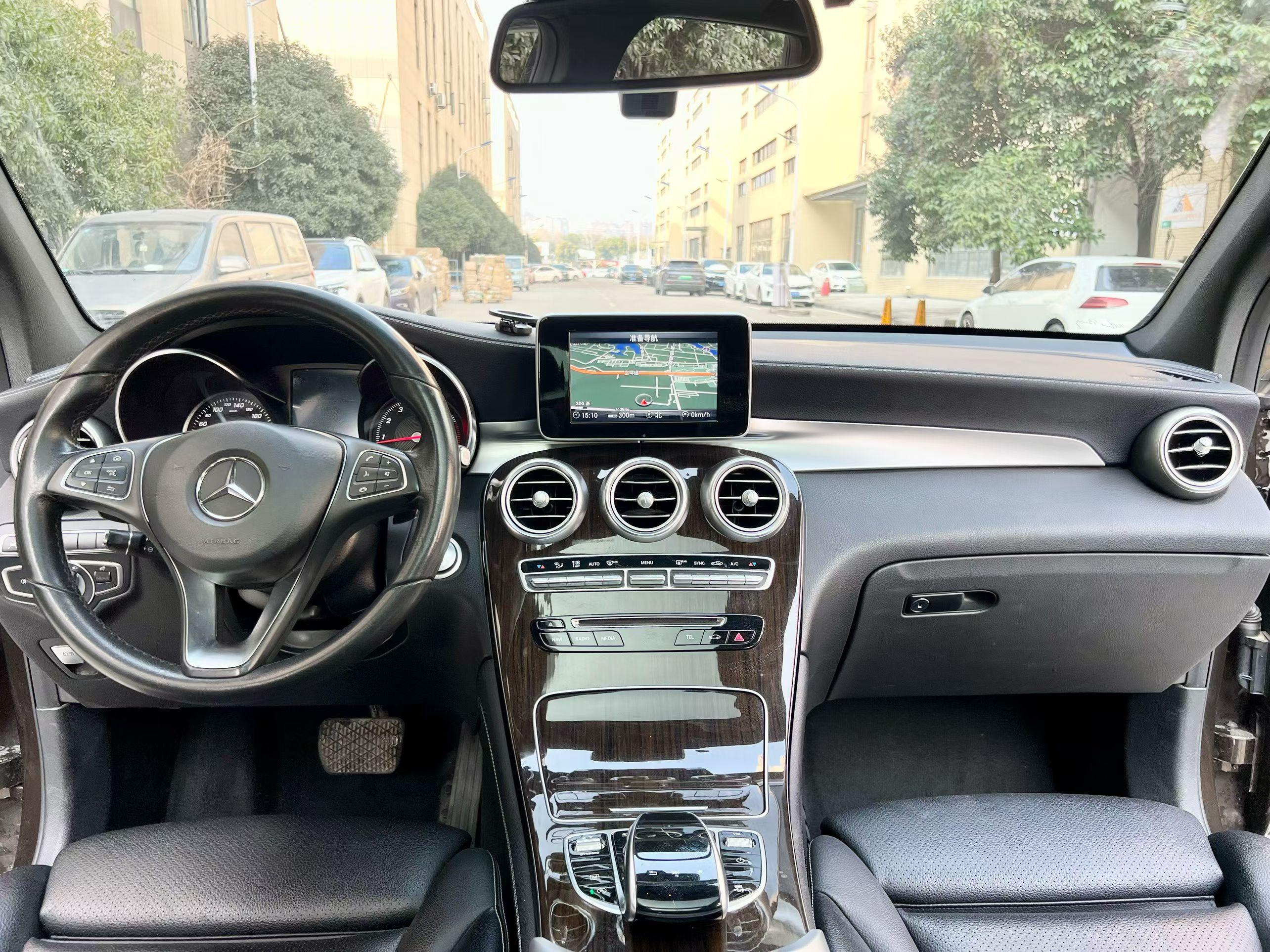 Mercedes-Benz GLC 2018 thumb 4