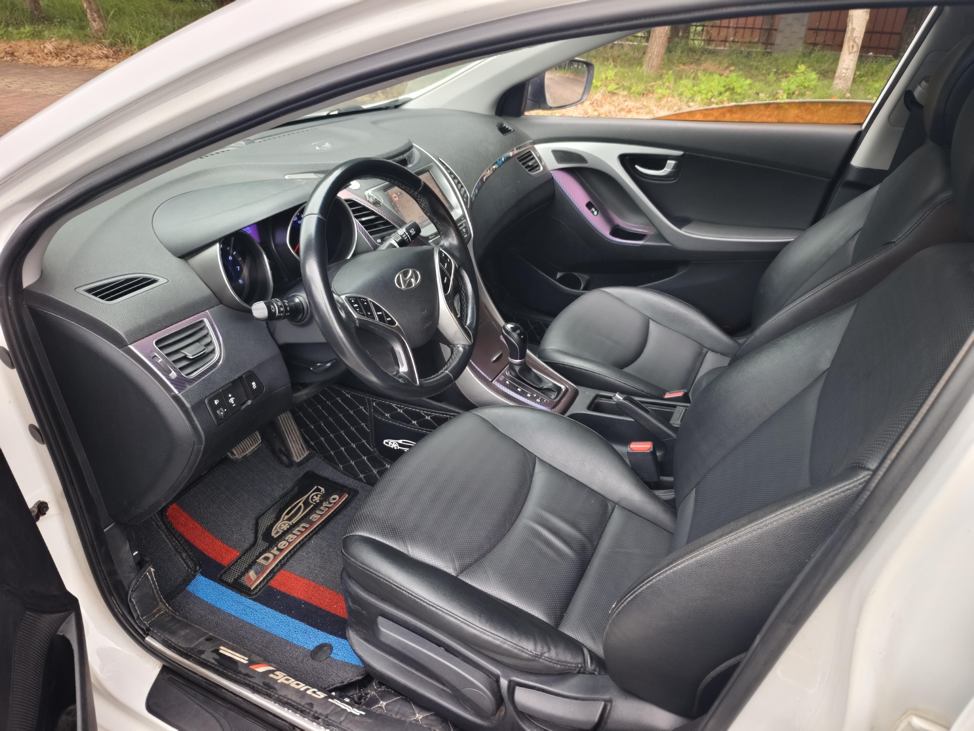 Hyundai Elantra 2015 thumb 9