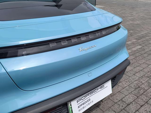 Porsche Taycan 2022 thumb 5