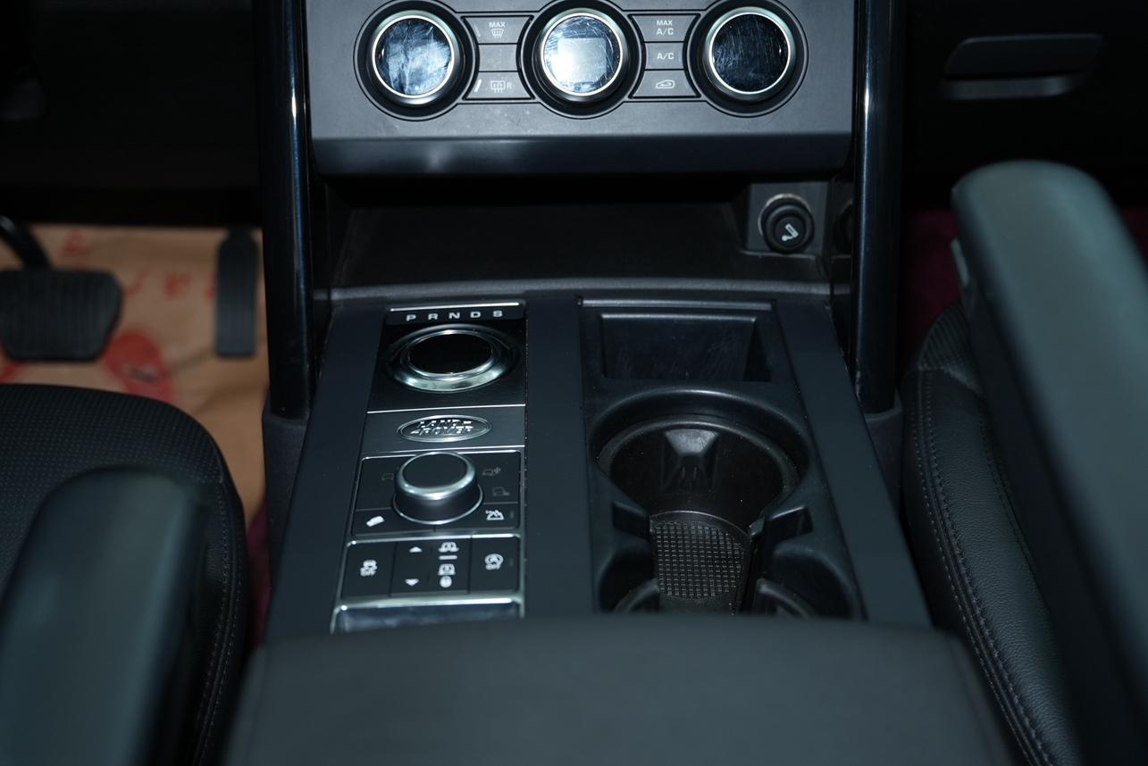 Land Rover Discovery 2019 thumb 7