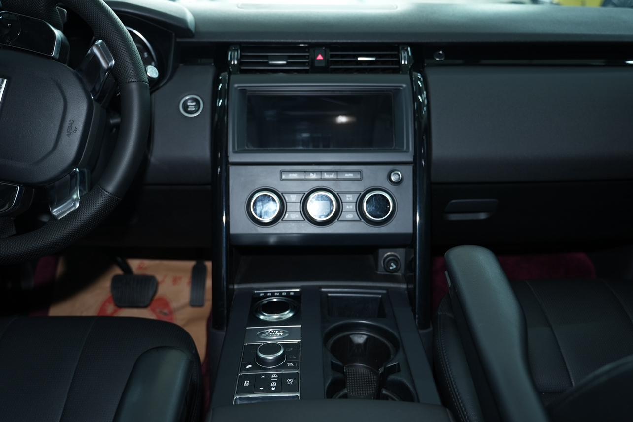 Land Rover Discovery 2019 thumb 9