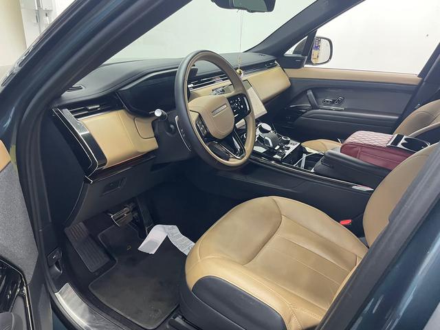 Land Rover Range Rover Sport 2023 thumb 6