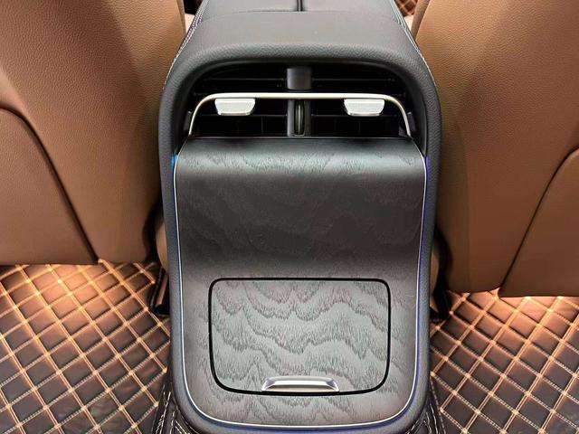 Mercedes-Benz E-Класс 2024 thumb 7