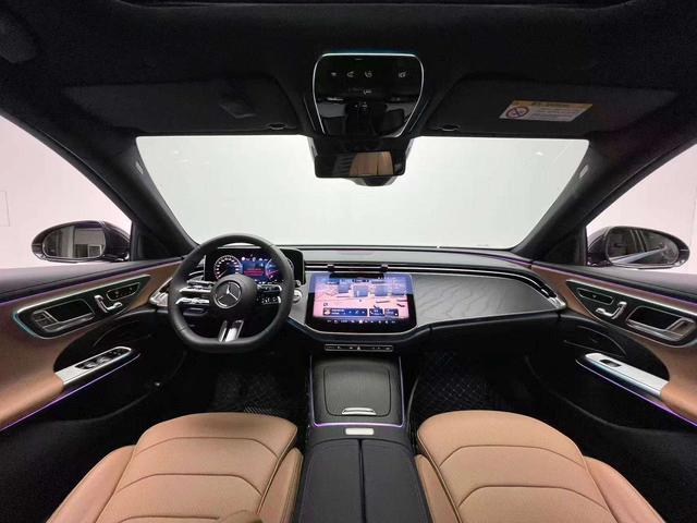 Mercedes-Benz E-Класс 2024 thumb 8