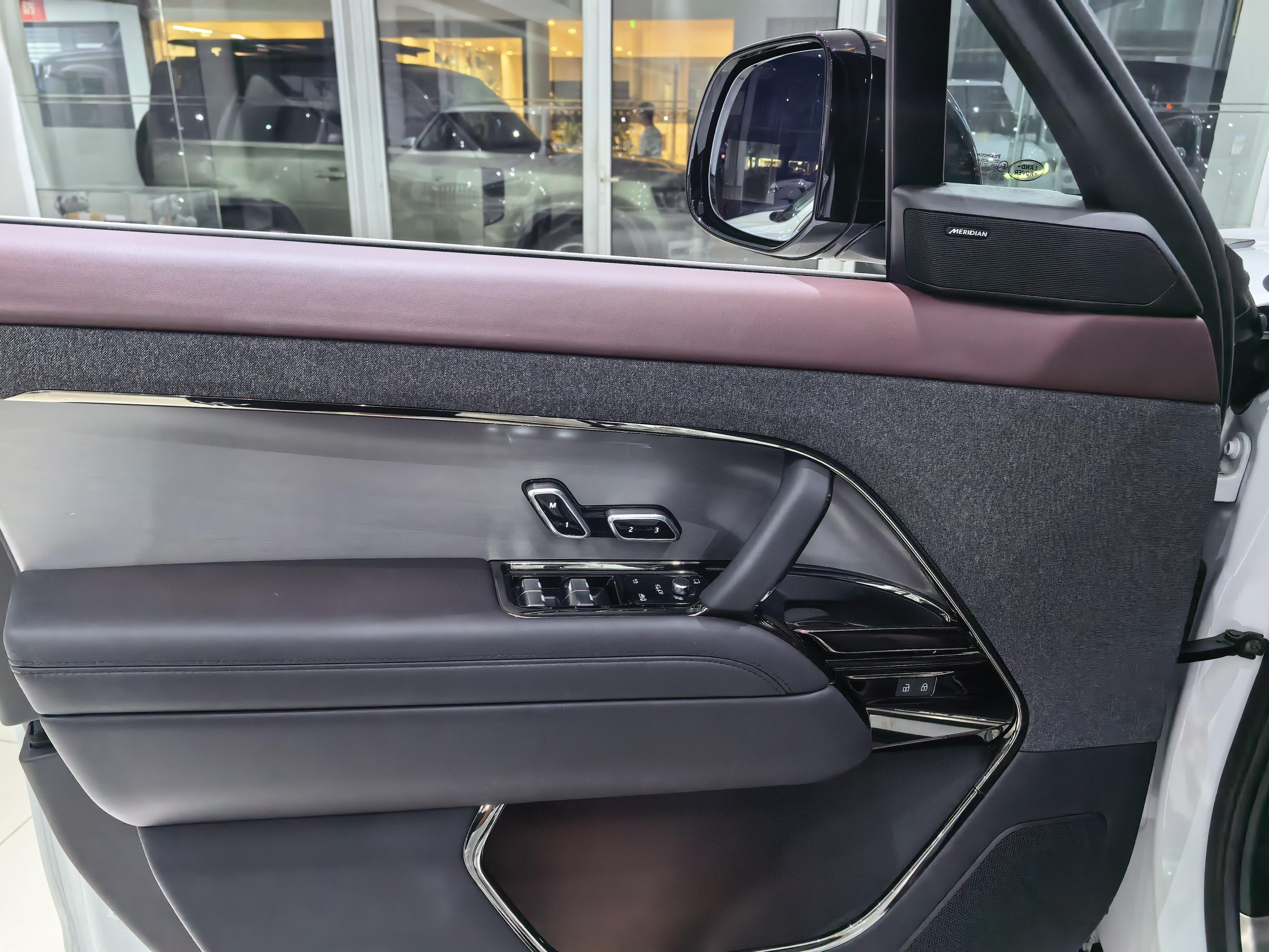 Land Rover Range Rover Sport 2025 thumb 11