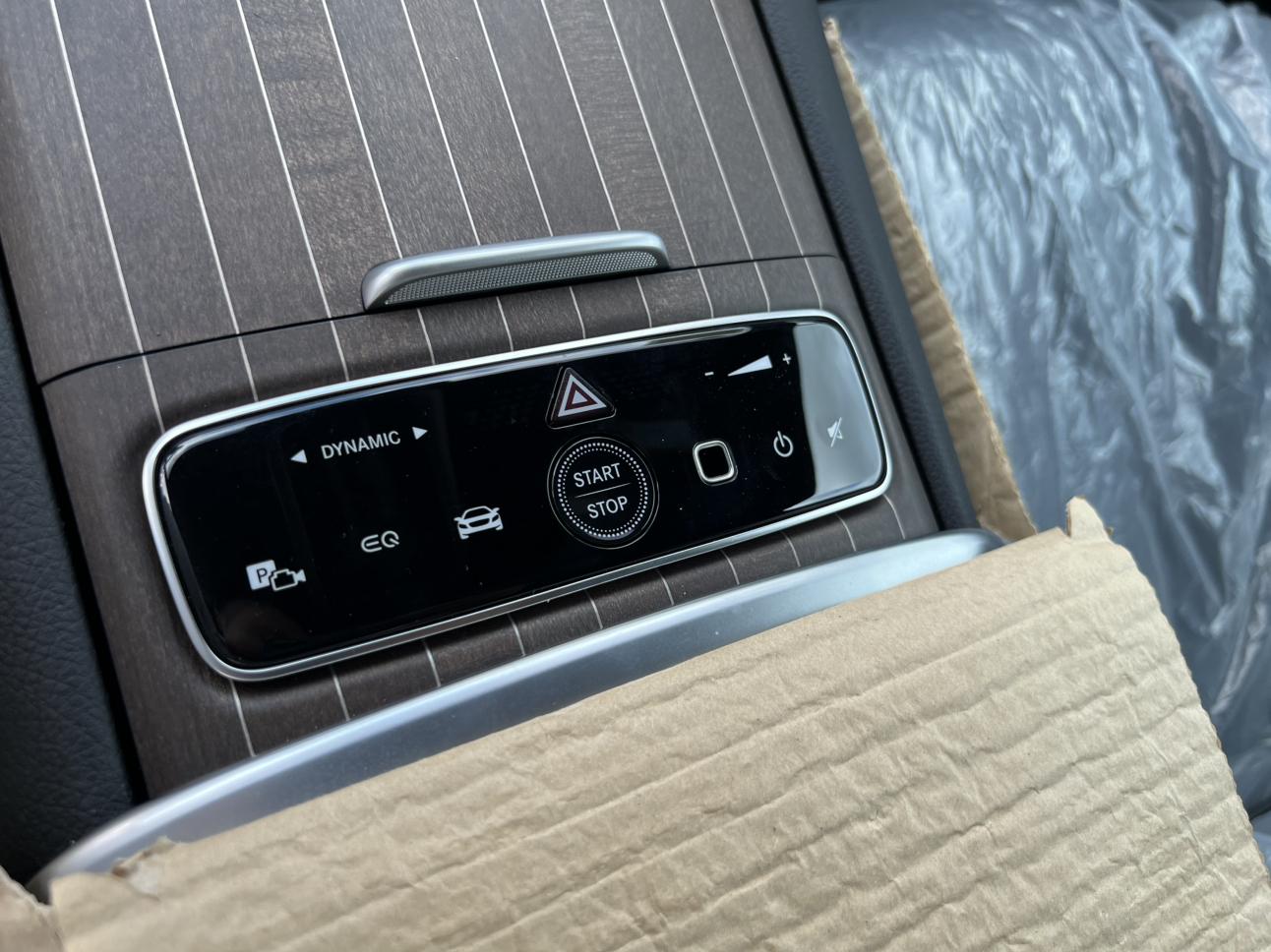 Mercedes-Benz EQS SUV 2025 thumb 10
