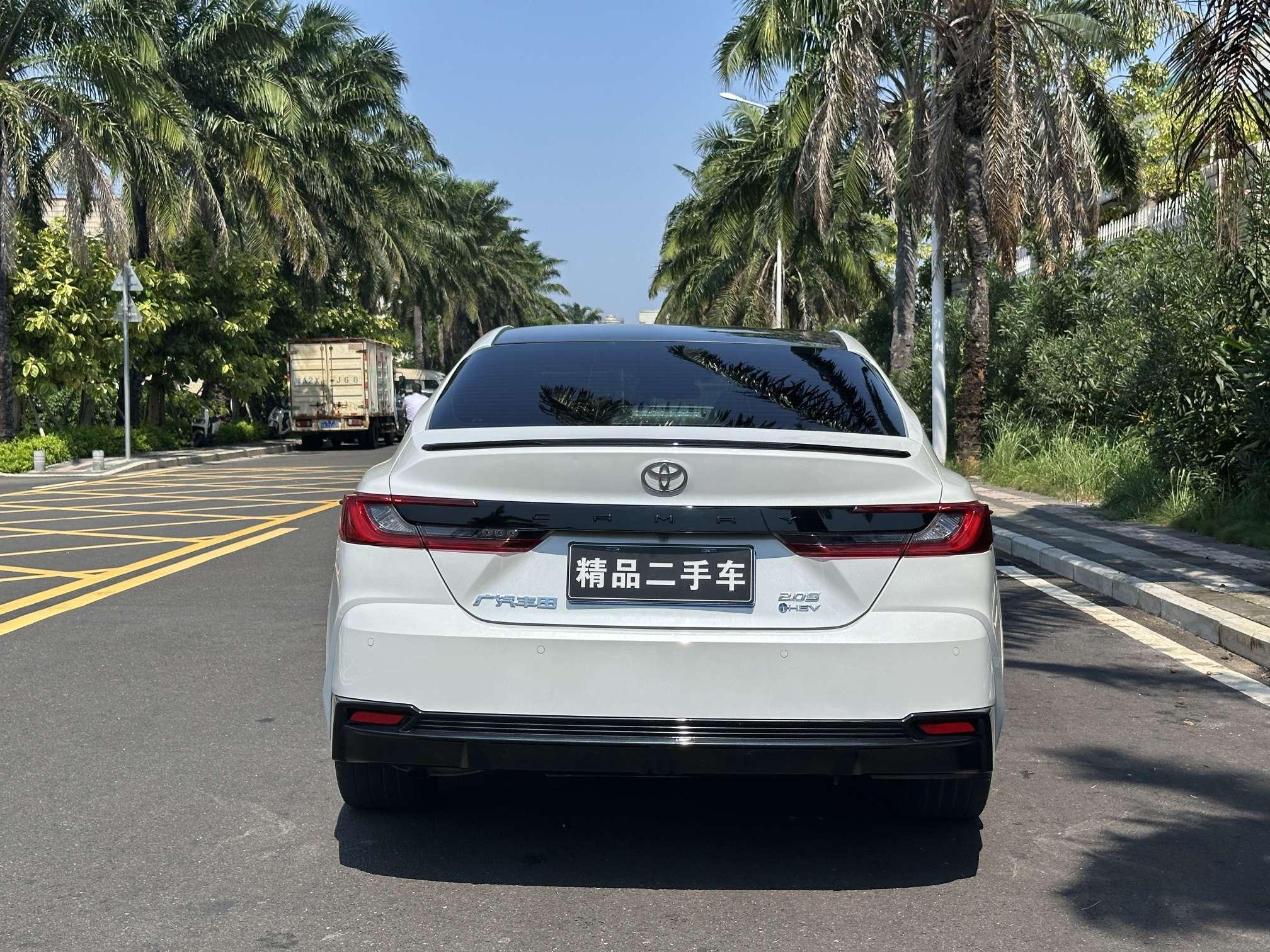 Toyota Camry 2024 thumb 3