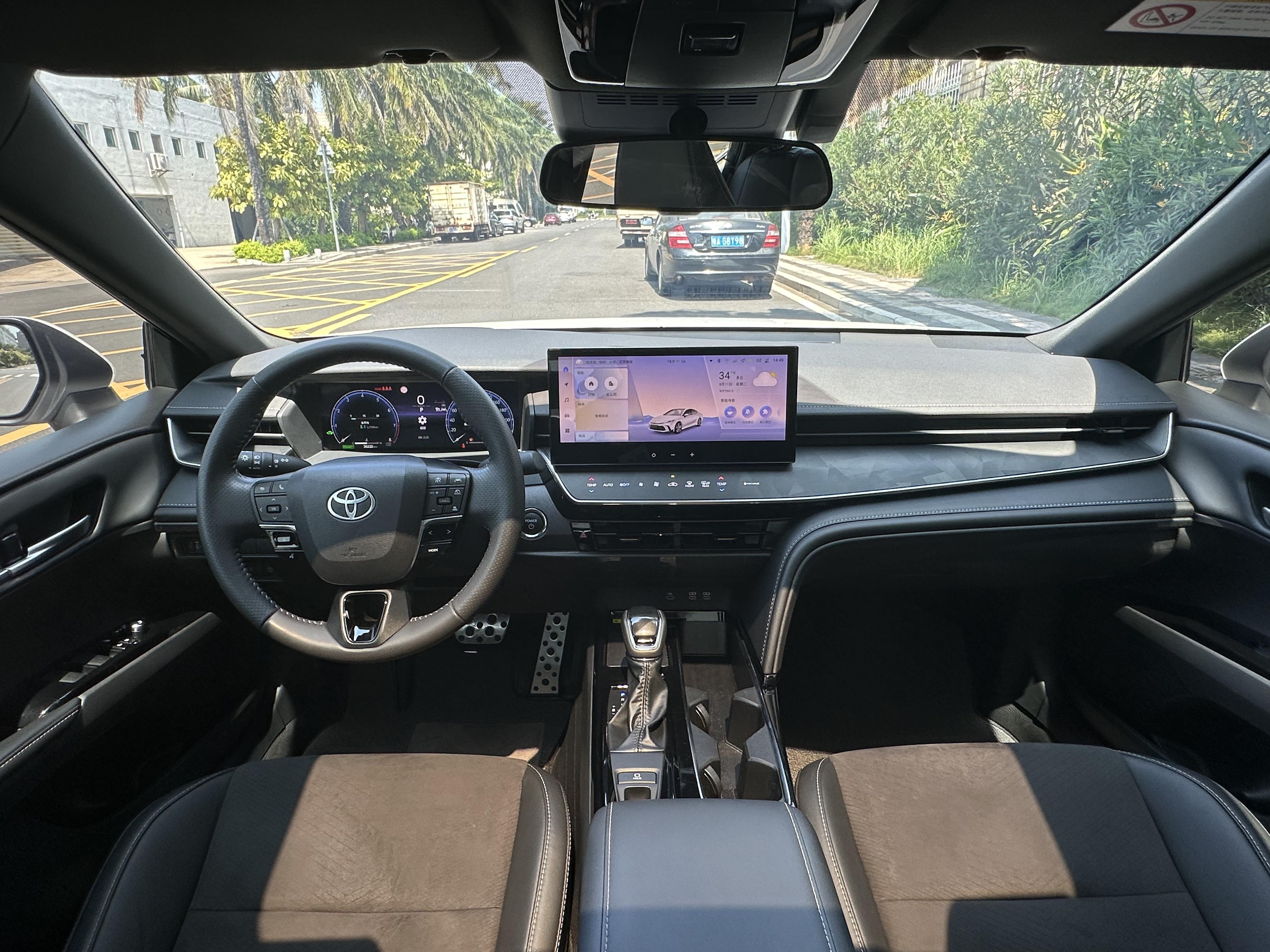 Toyota Camry 2024 thumb 5
