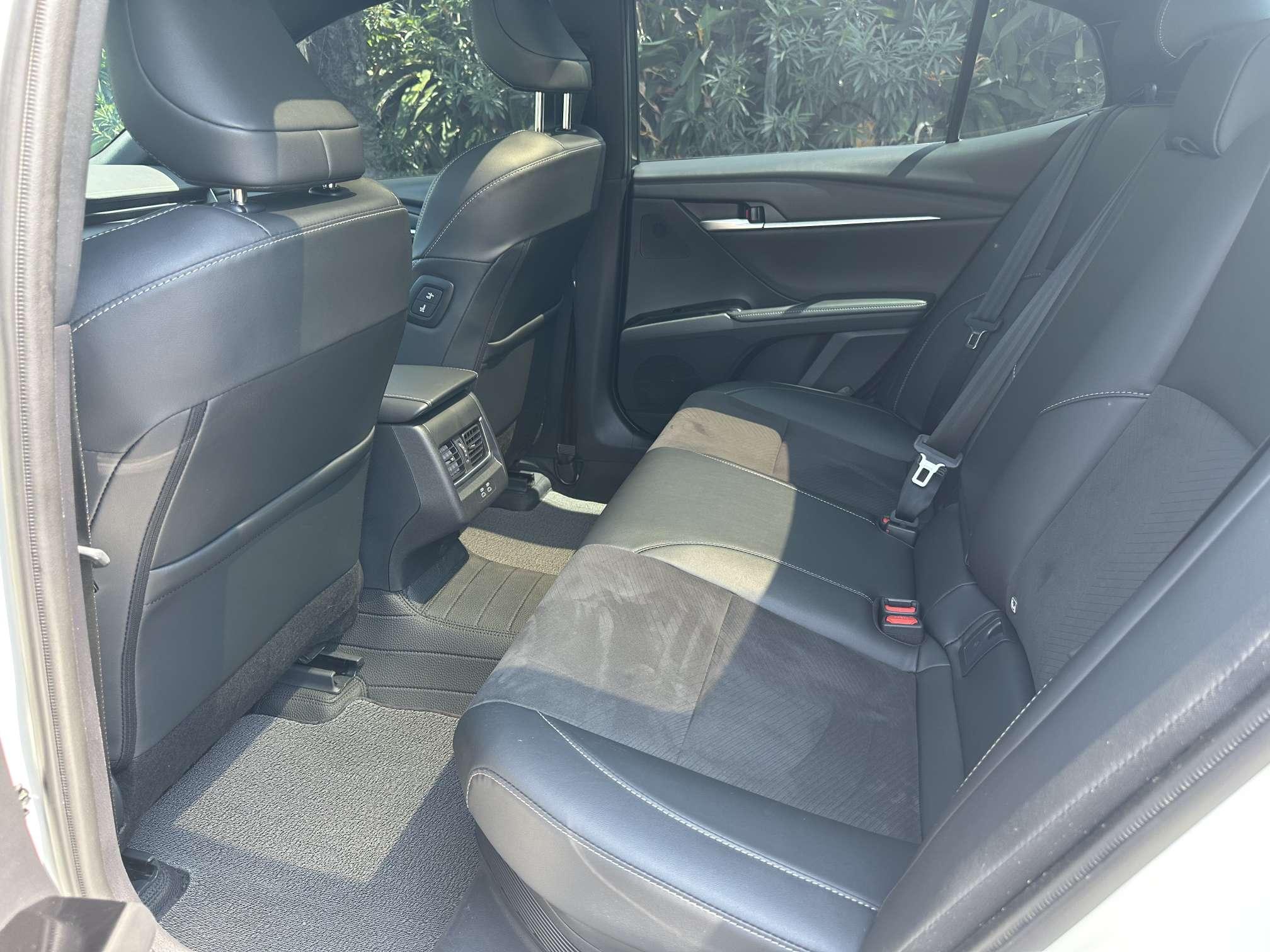 Toyota Camry 2024 thumb 7