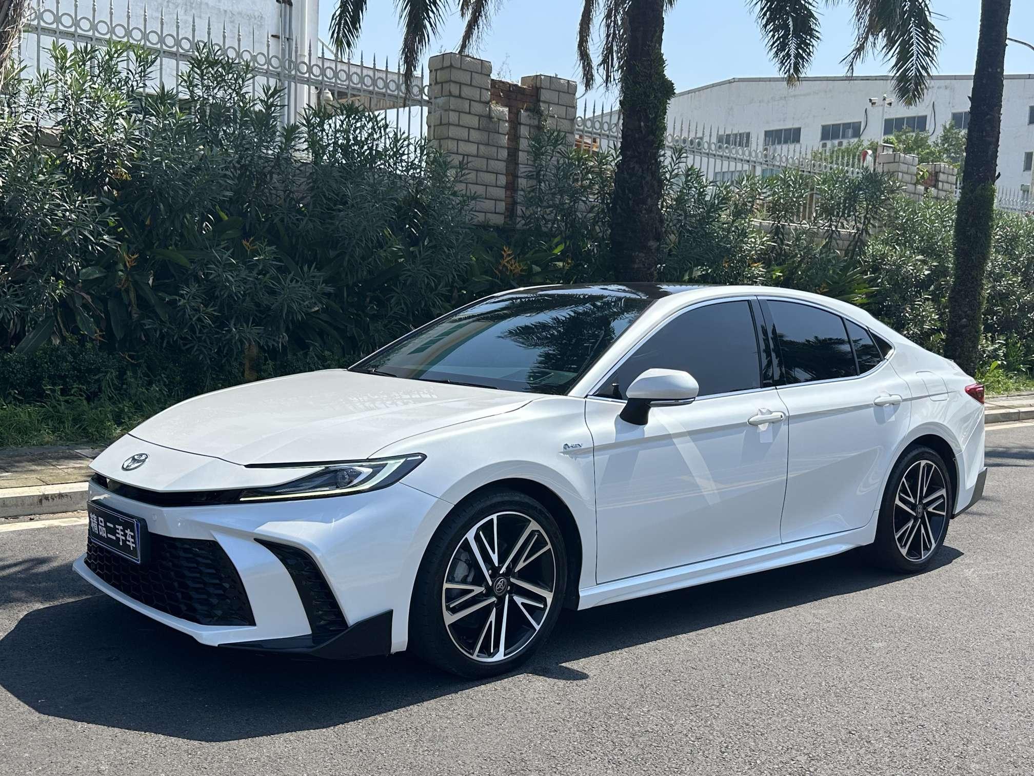 Toyota Camry 2024 thumb 8