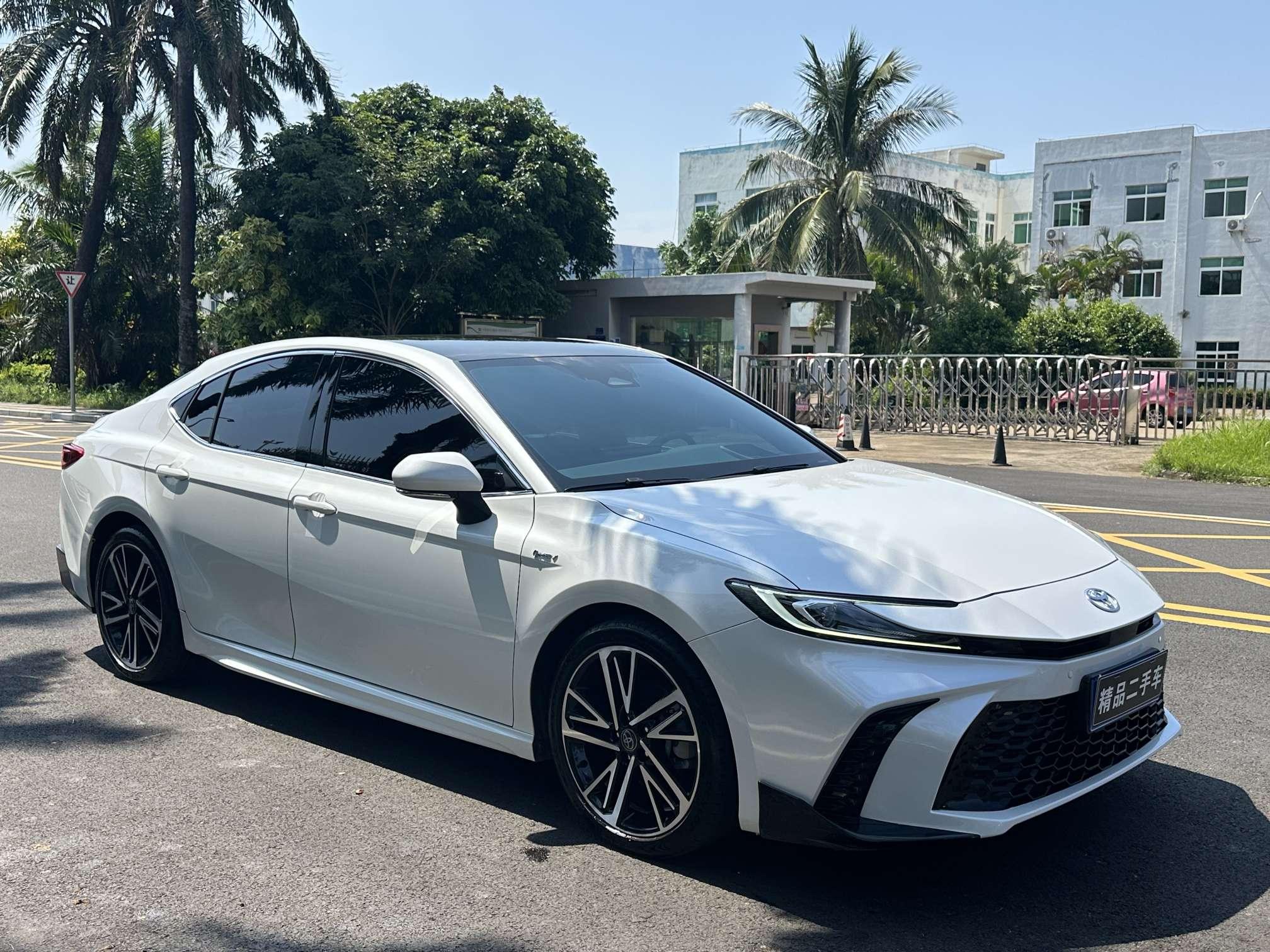 Toyota Camry 2024 thumb 10