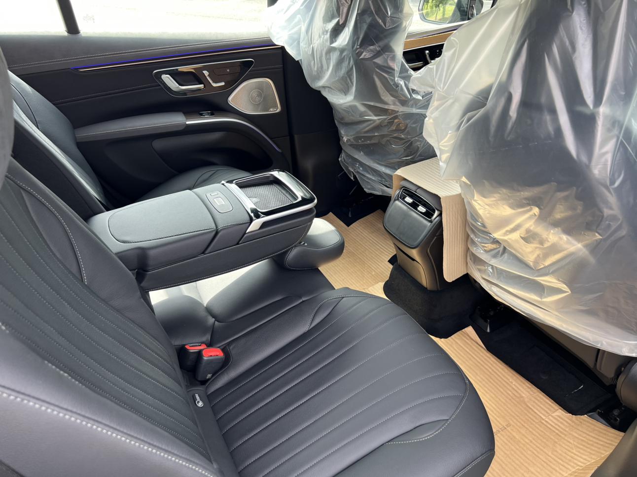 Mercedes-Benz EQS SUV 2025 thumb 10