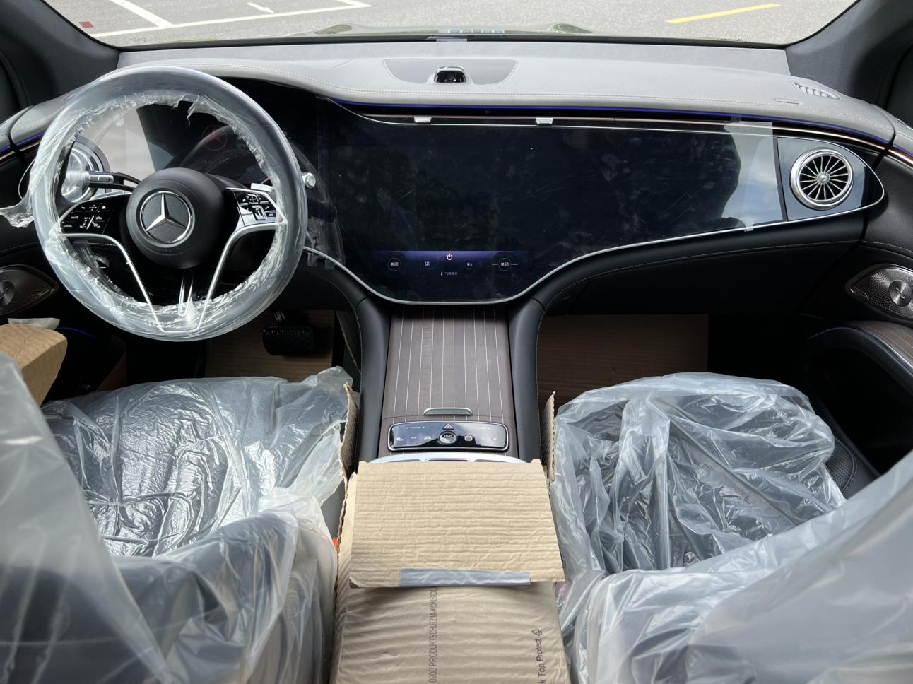 Mercedes-Benz EQS SUV 2025 thumb 12