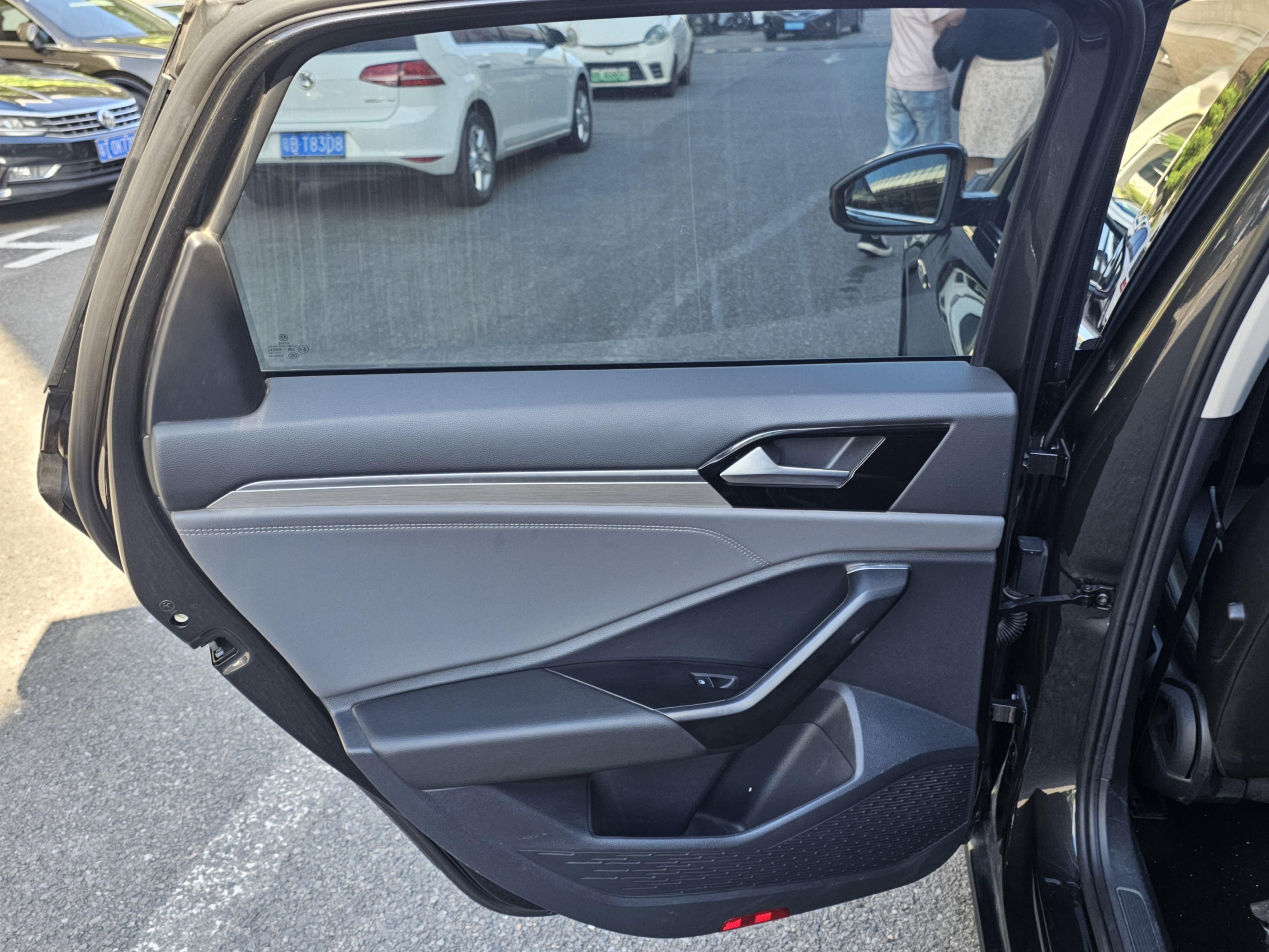 Volkswagen Sagitar 2022 thumb 9