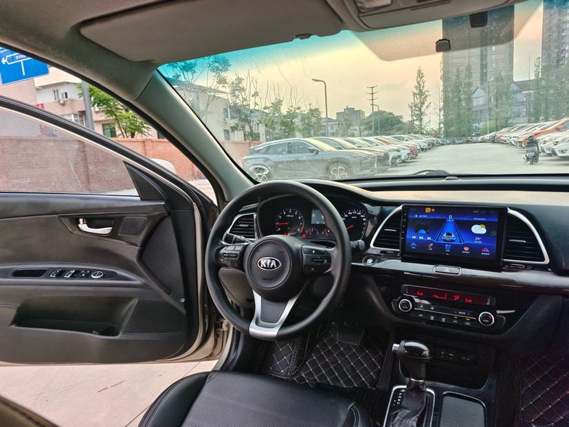Kia K4 2014 thumb 7