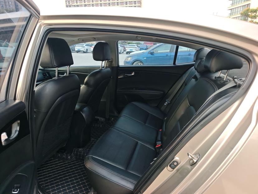Kia K4 2014 thumb 9