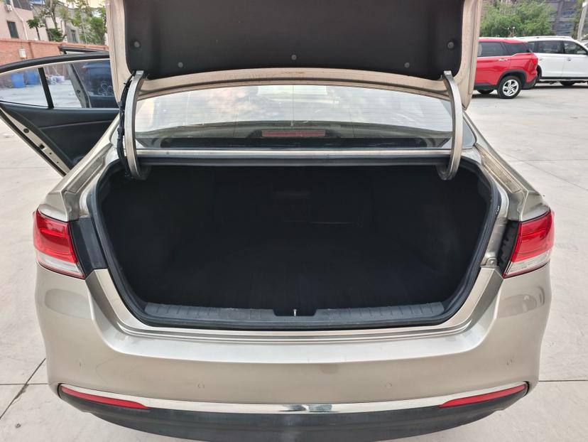 Kia K4 2014 thumb 11