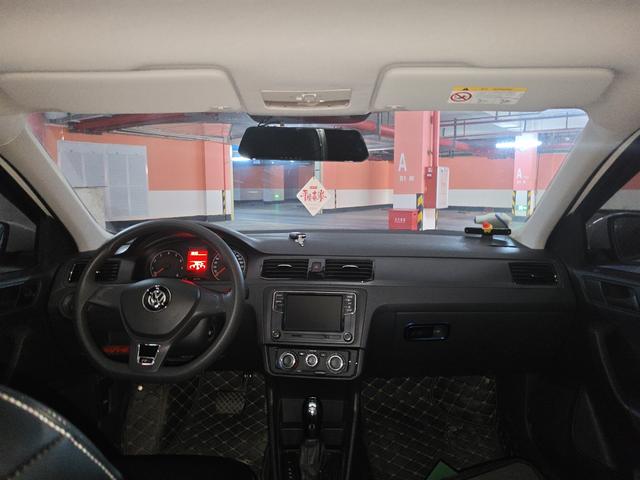 Volkswagen Santana 2019 thumb 3