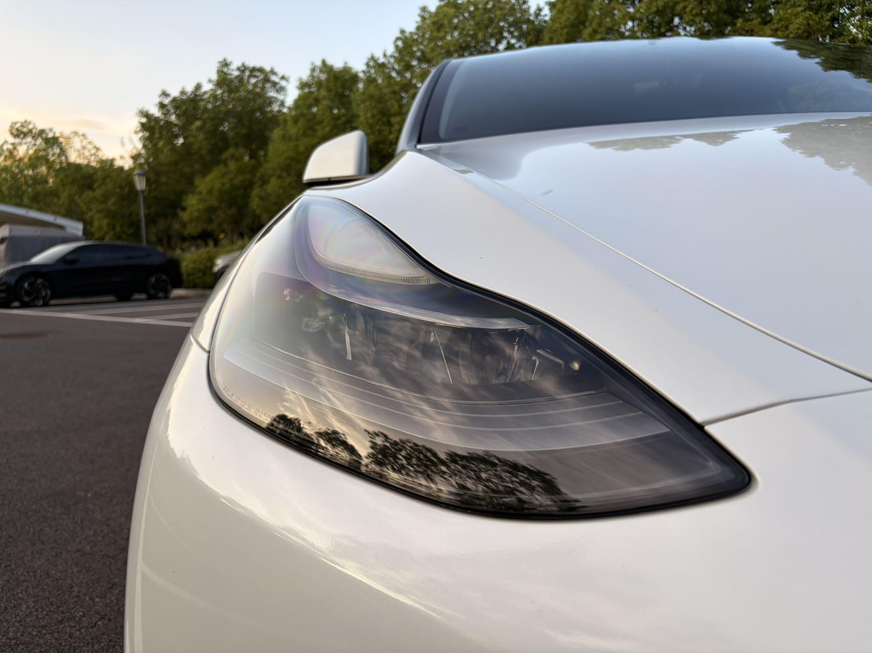 Tesla Model Y 2021 thumb 4