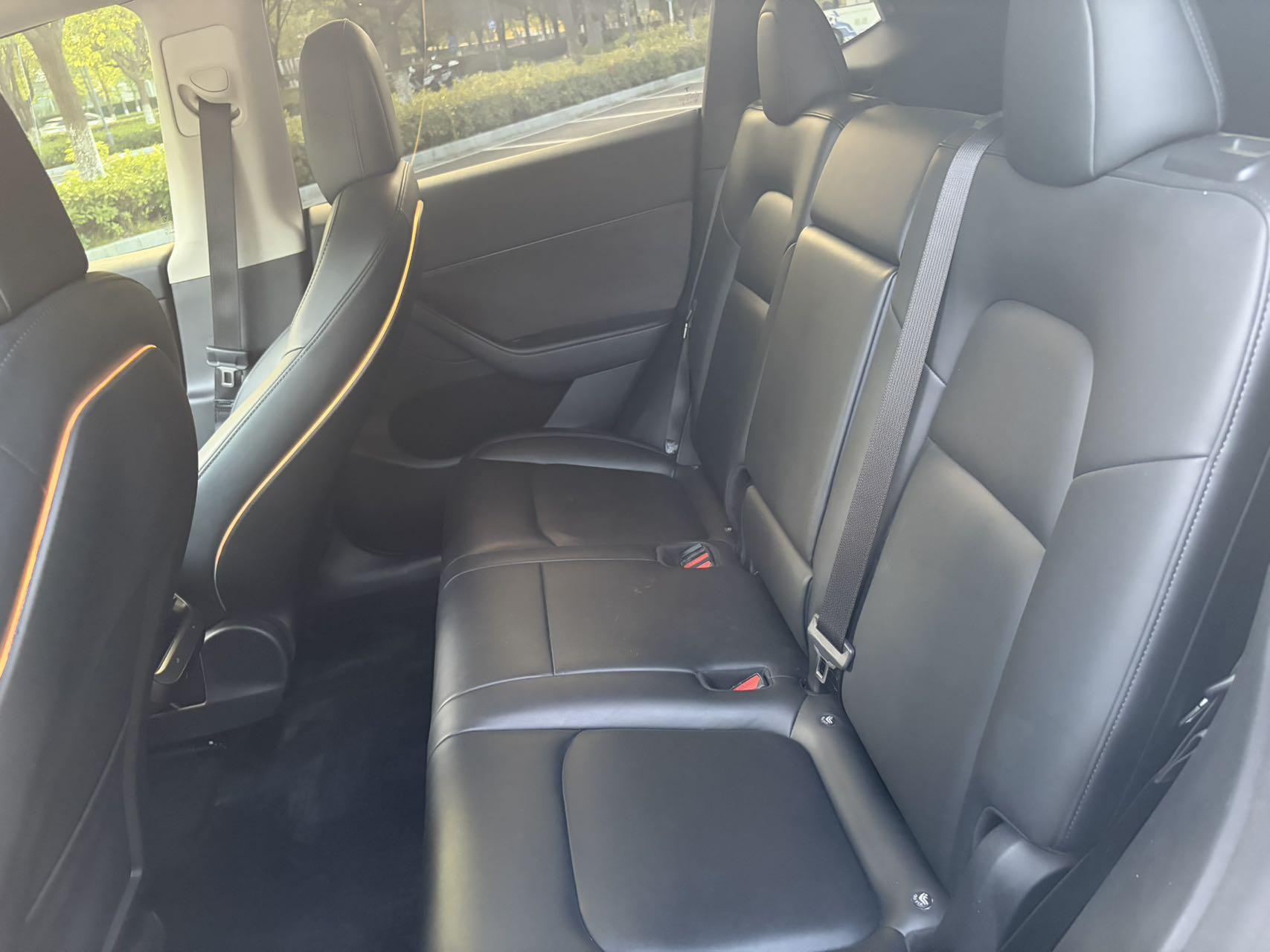 Tesla Model Y 2021 thumb 11