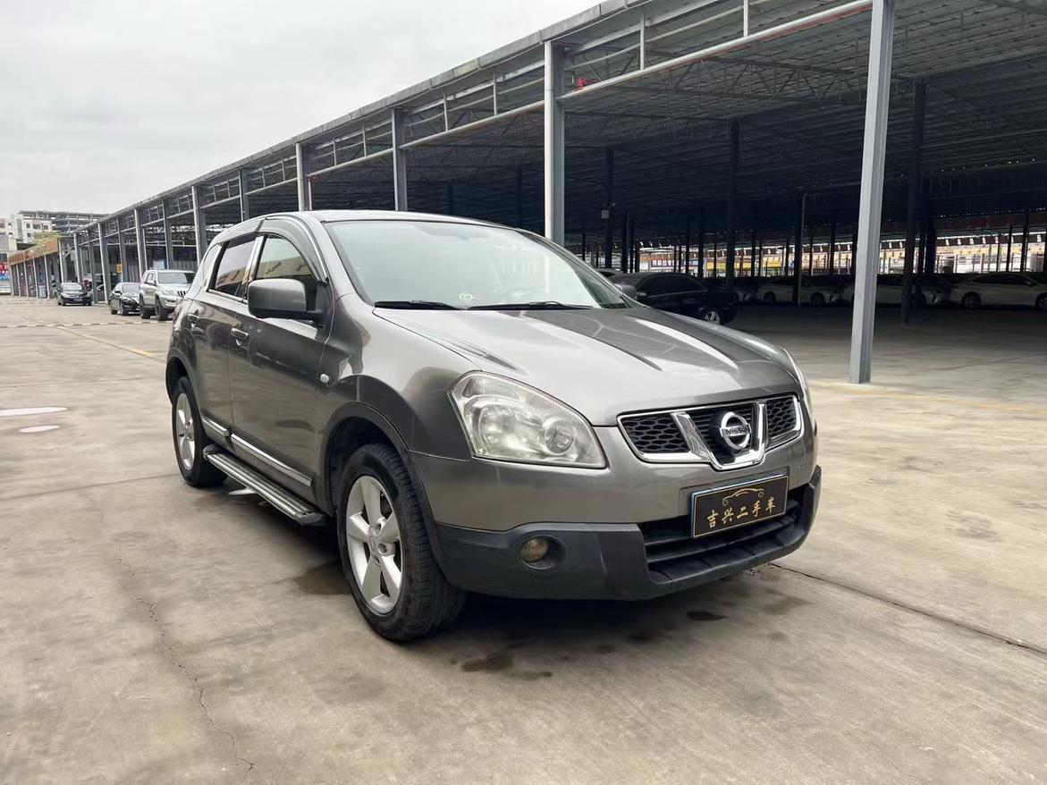 Nissan Qashqai+2 2011 thumb 10