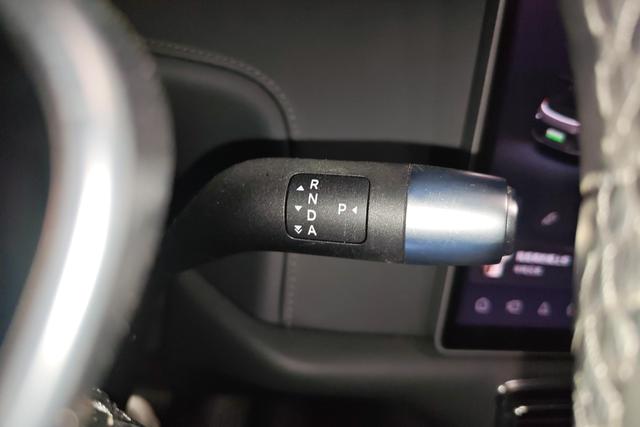 Lixiang (Li Auto) L8 2023 thumb 12