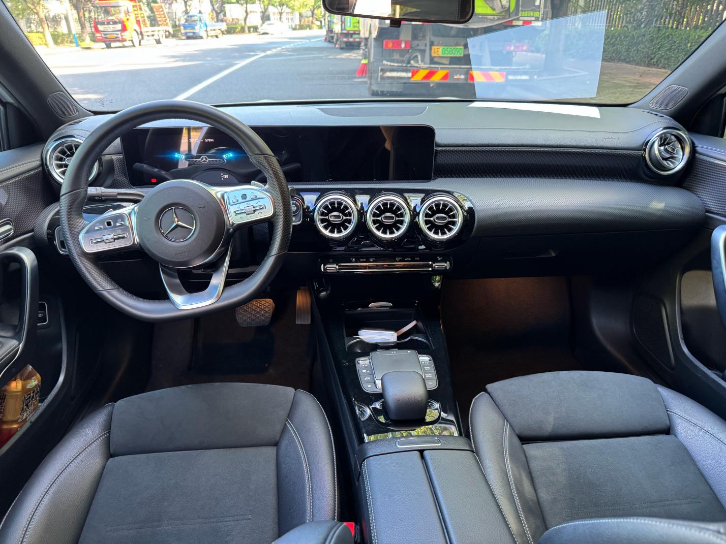 Mercedes-Benz A-Класс 2022 thumb 4