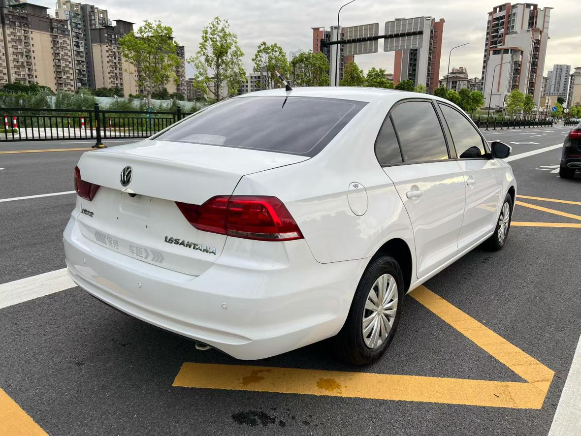 Volkswagen Santana 2016 thumb 4