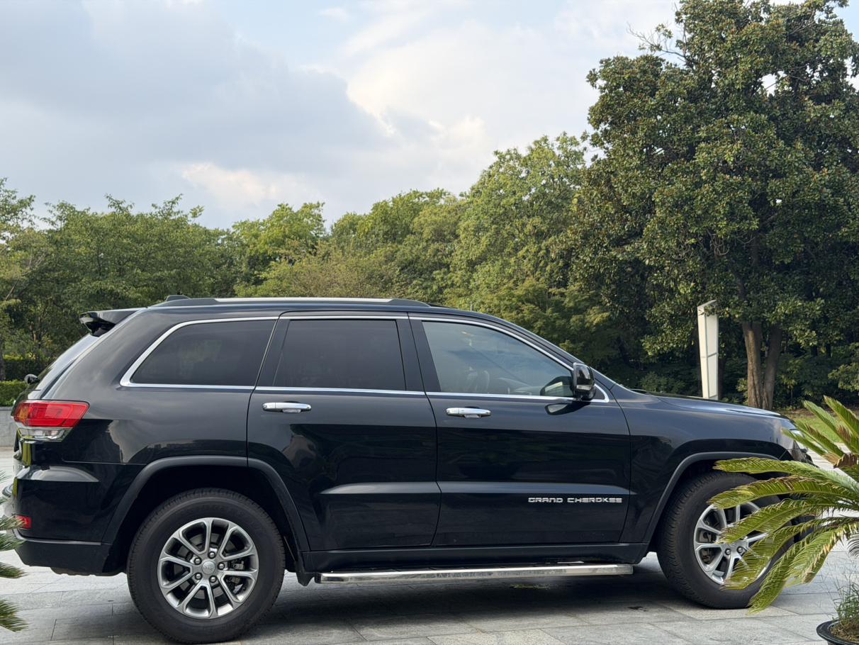 Jeep Da Qie Nuo Ji 2015 thumb 6