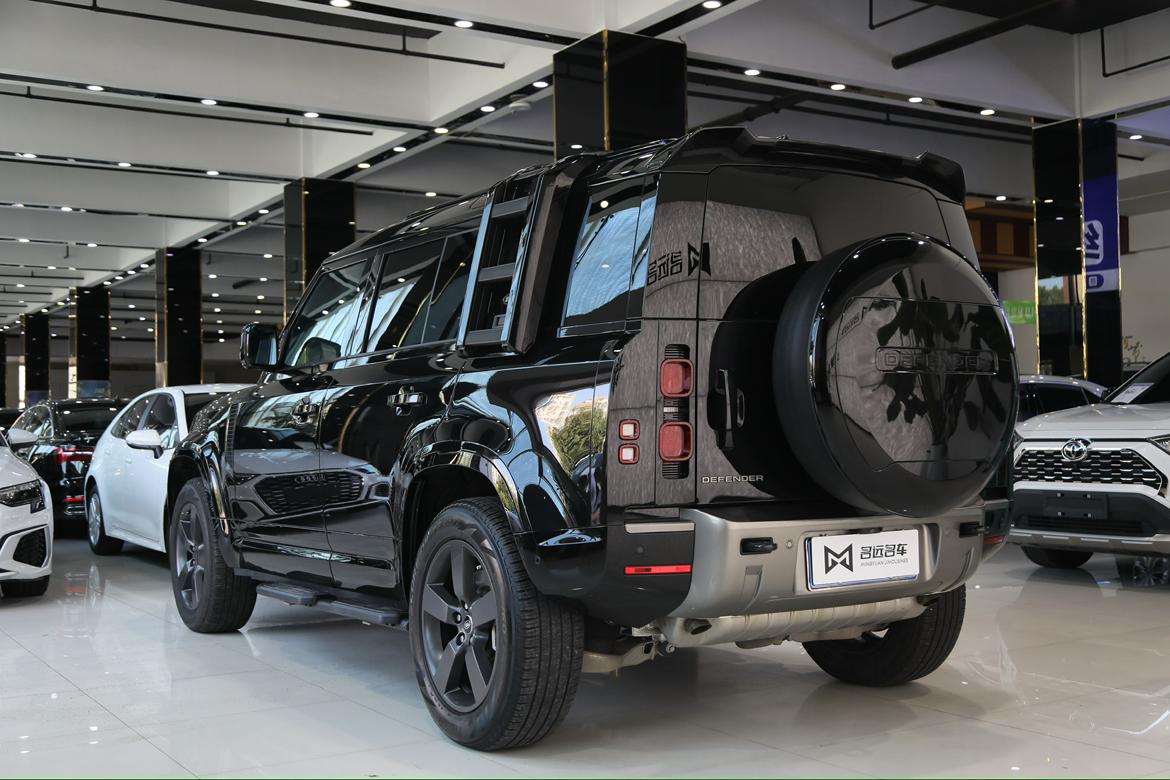 Land Rover Defender 2024 thumb 2