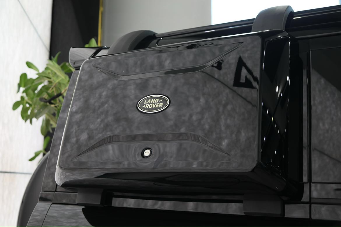 Land Rover Defender 2024 thumb 6