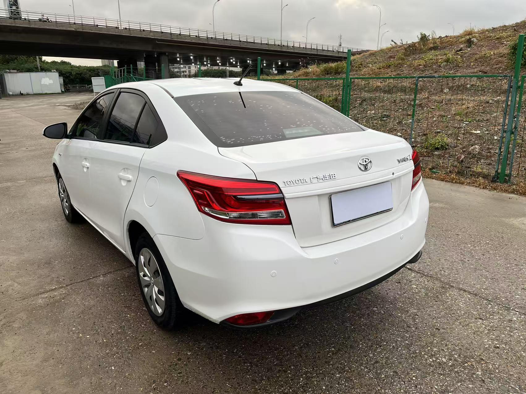 Toyota Yaris 2021 thumb 2