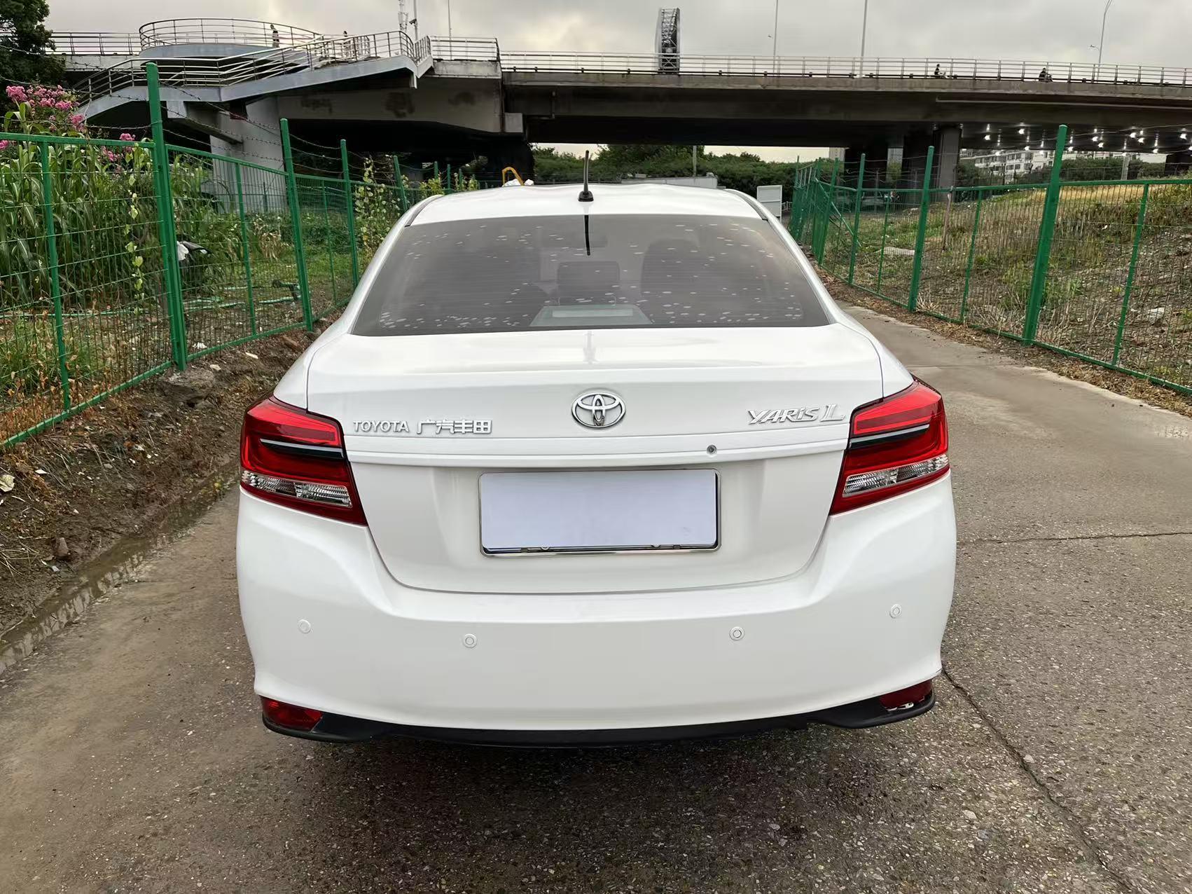 Toyota Yaris 2021 thumb 3