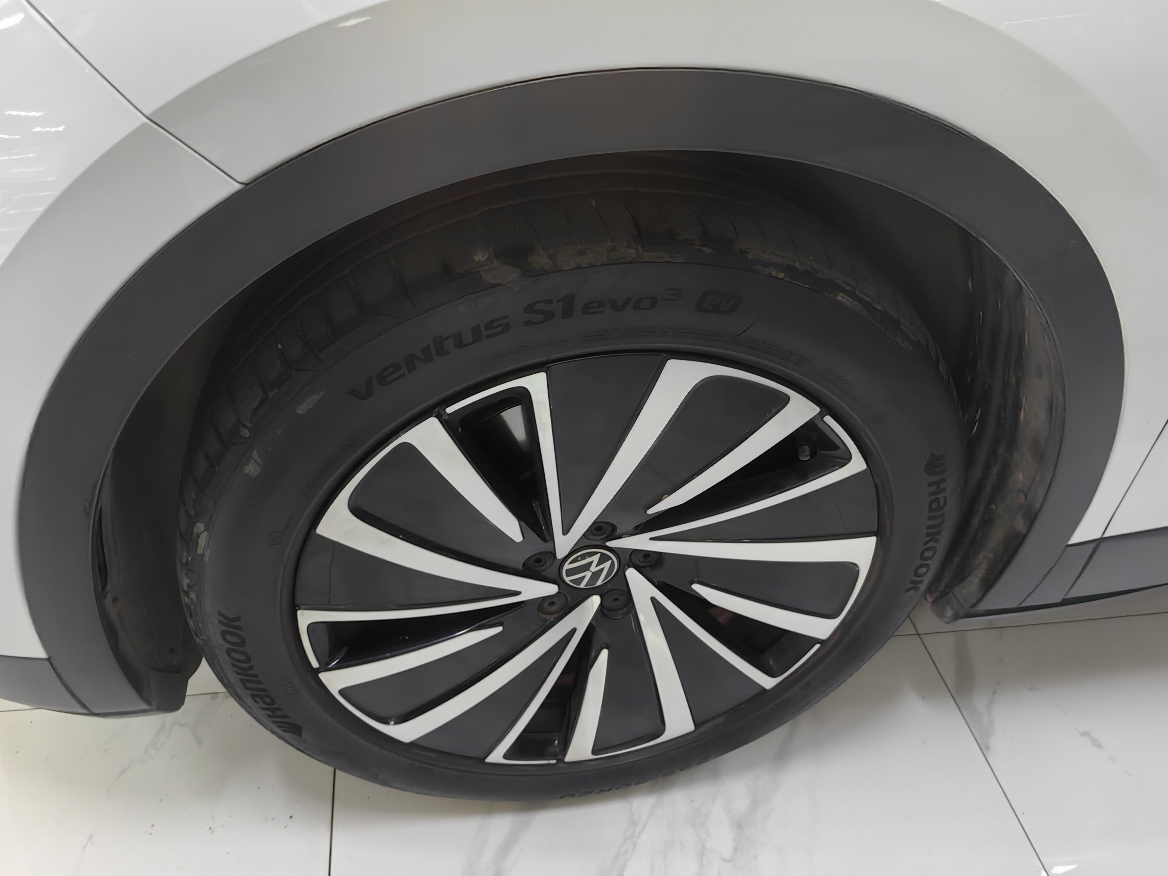 Volkswagen ID.4 2022 thumb 2