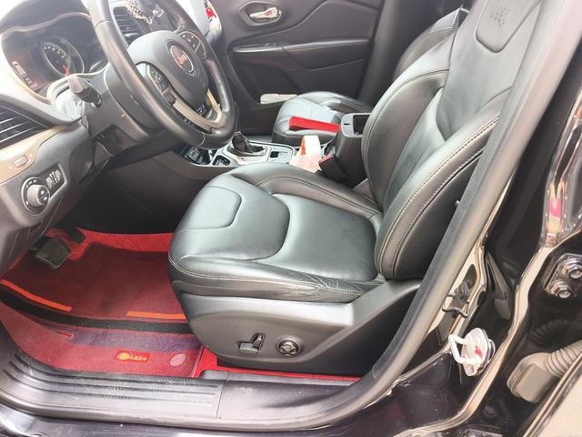 Jeep Renegade 2016 thumb 8