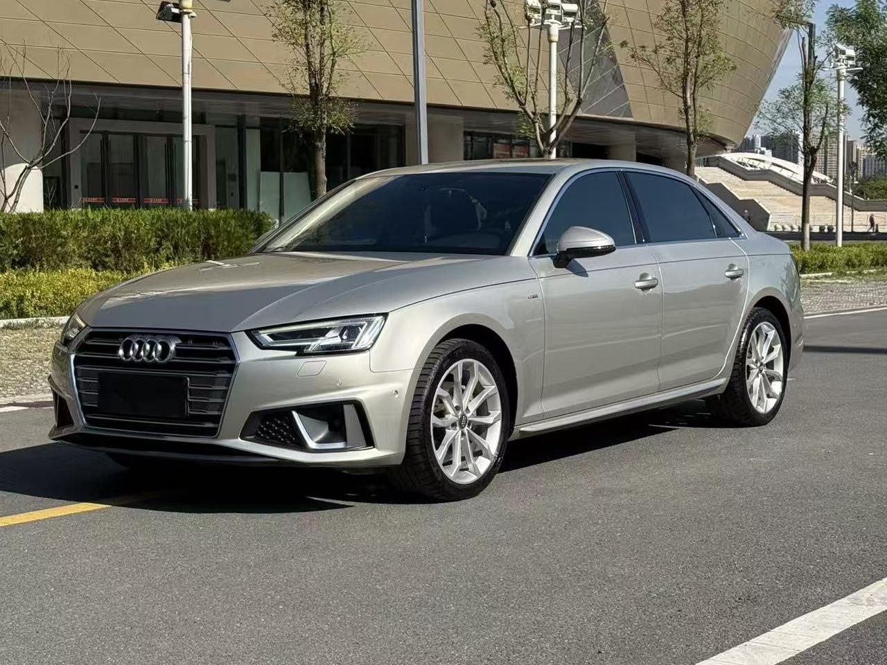 Audi A4 2019 thumb 8