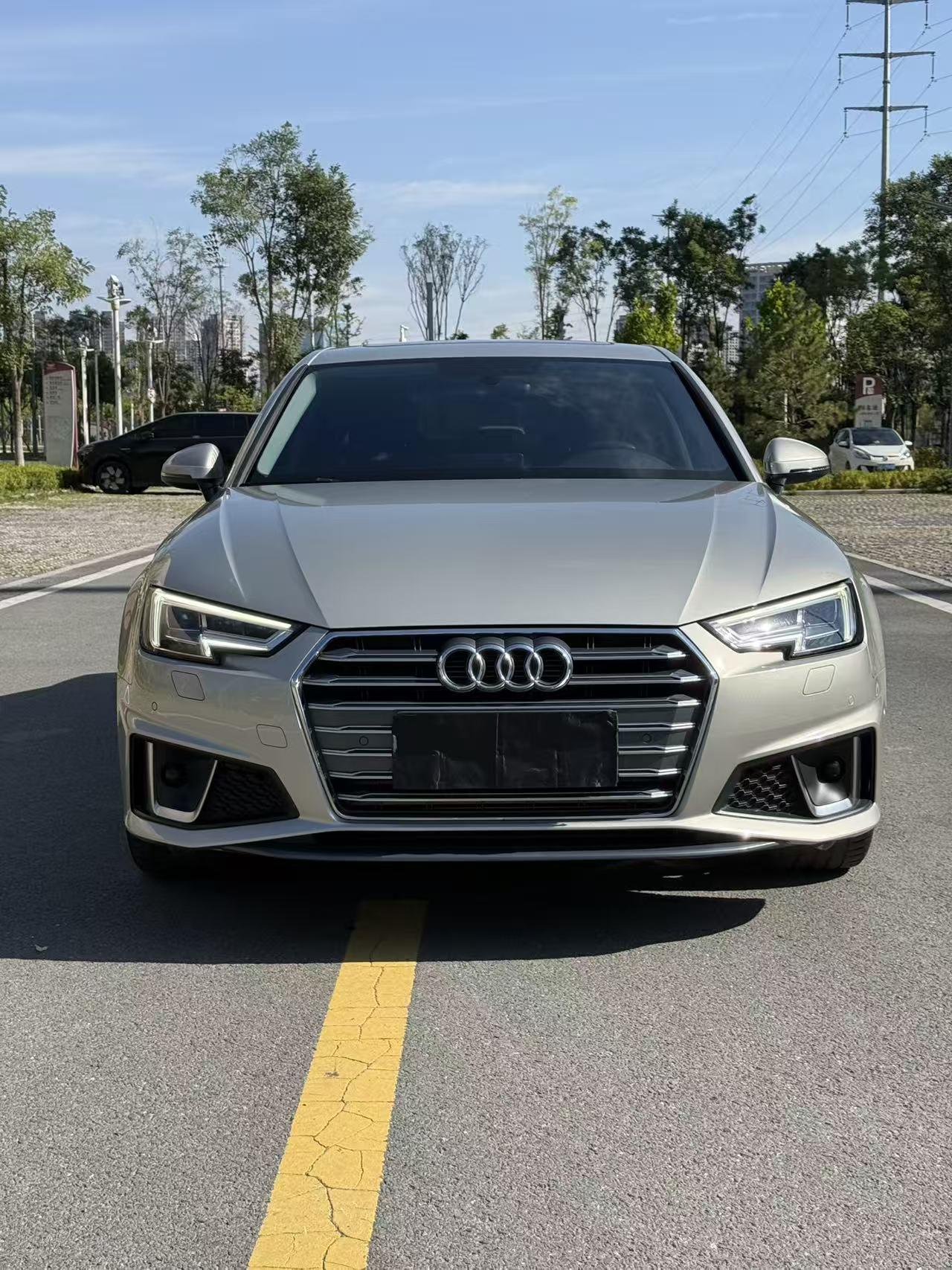 Audi A4 2019 thumb 9