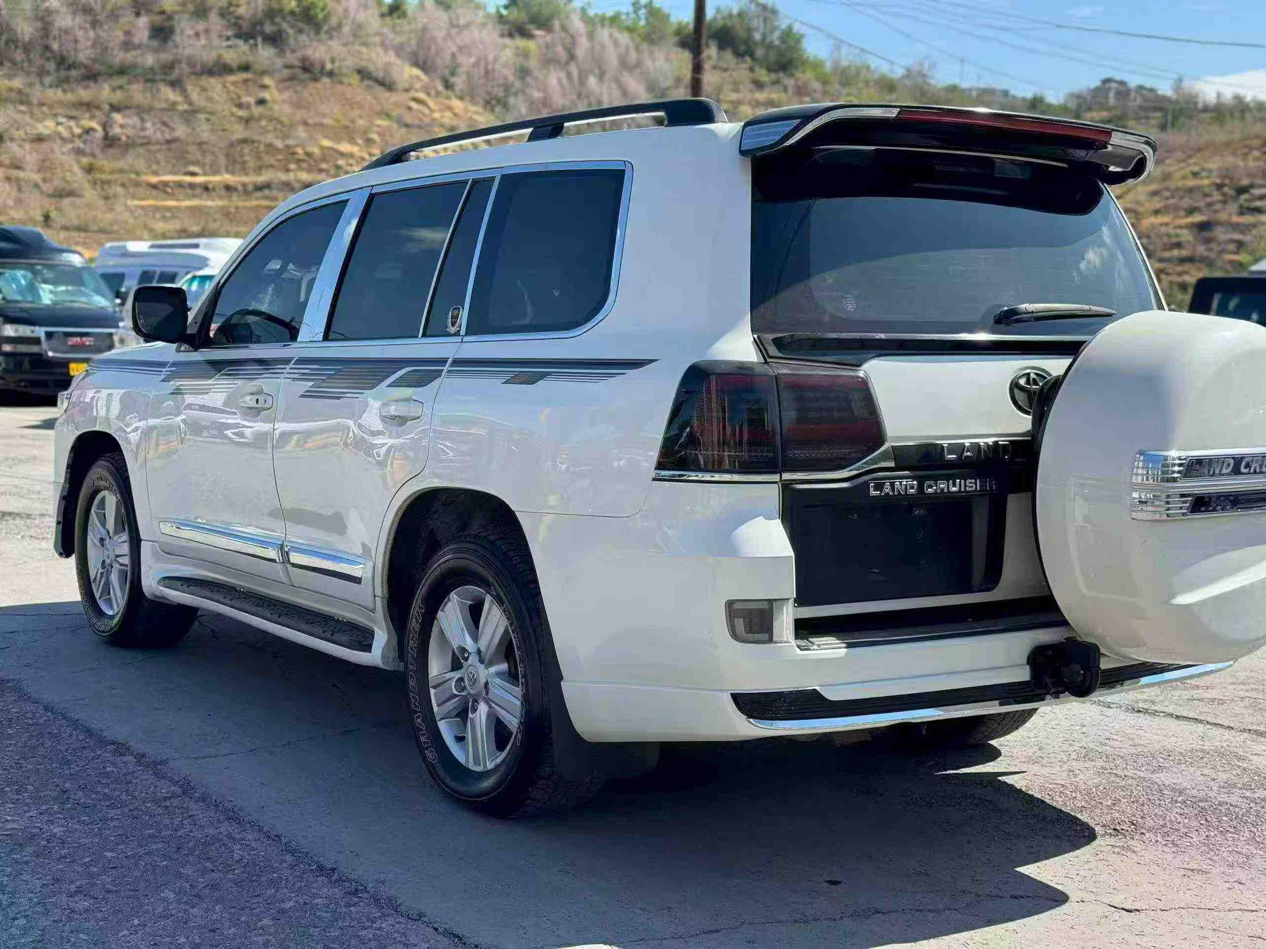 Toyota Land Cruiser 2015 thumb 11